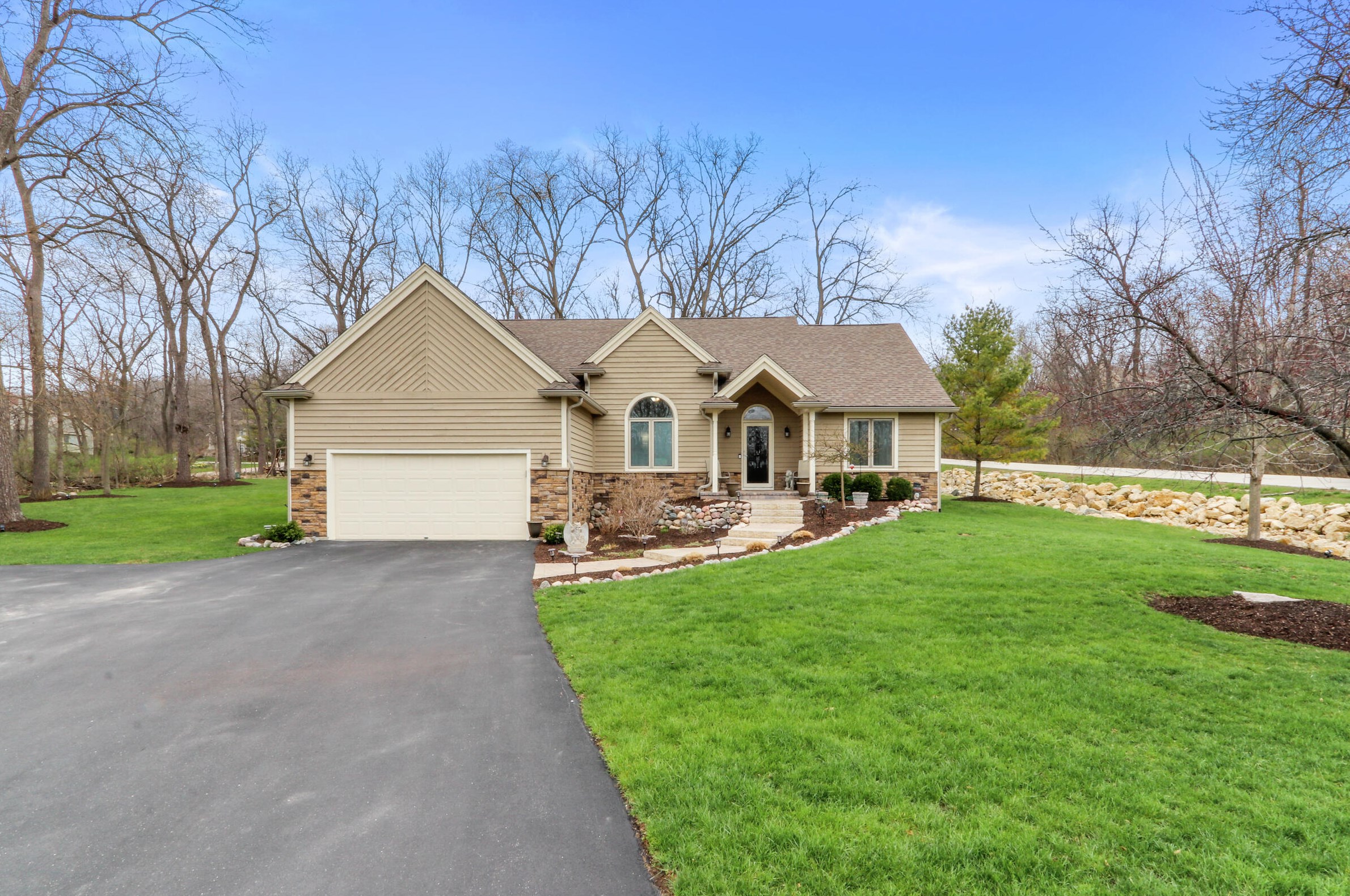 620 Legend Dr #4-37, Lake Geneva, WI 53147
