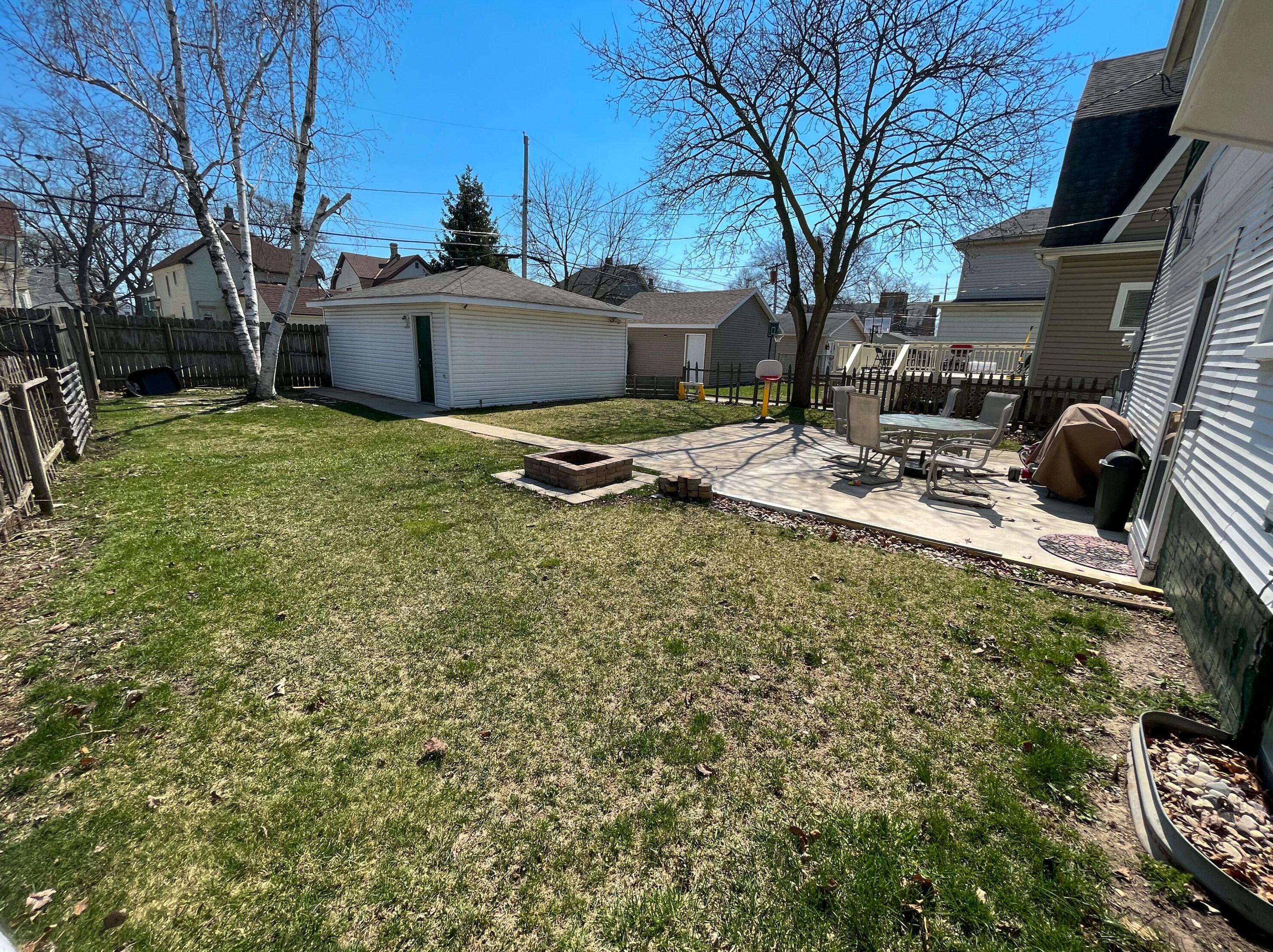 1515 Flett Ave, Racine WI  53405-5041 exterior