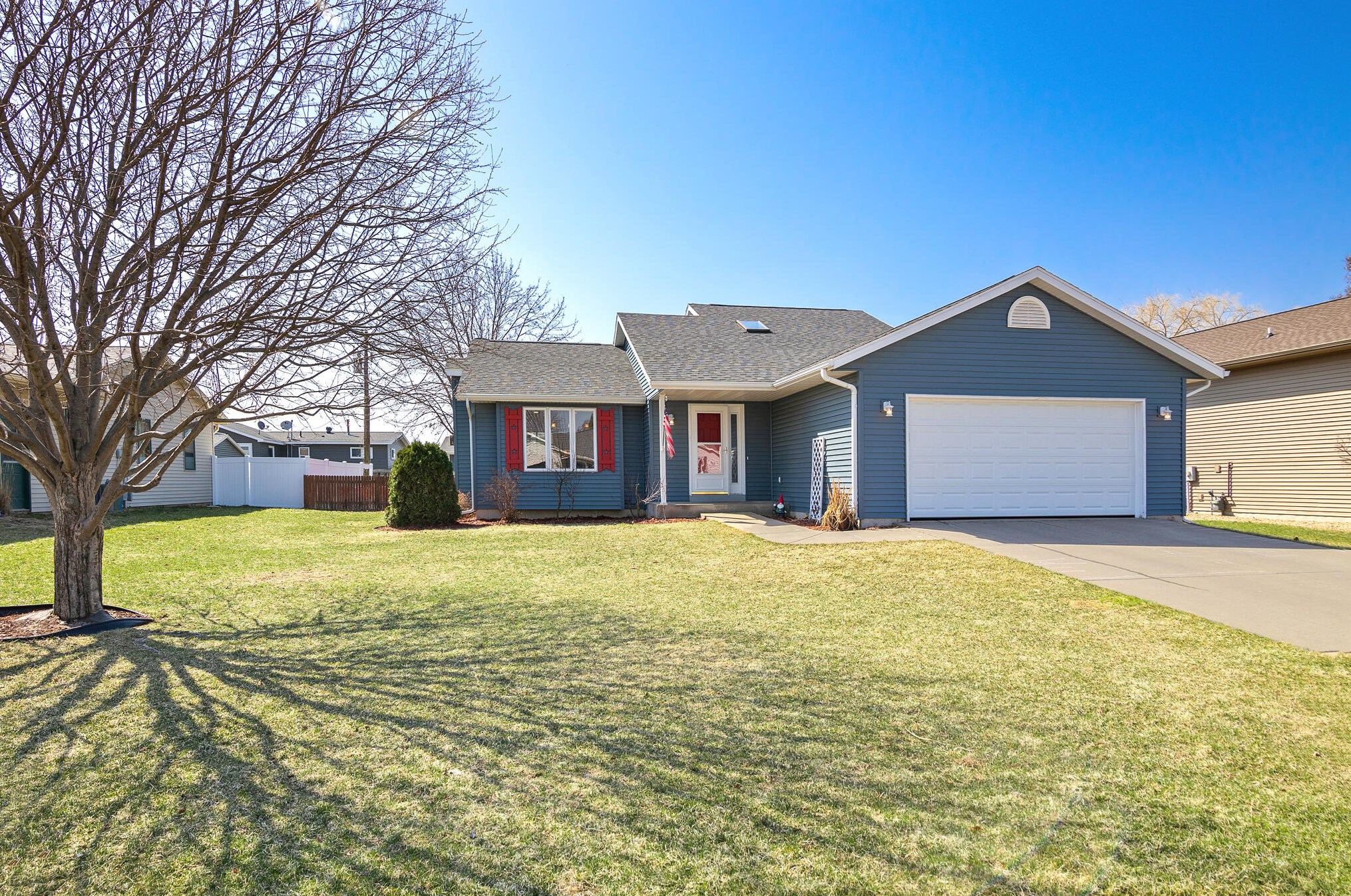232 Johnson St, Holmen, WI 54636