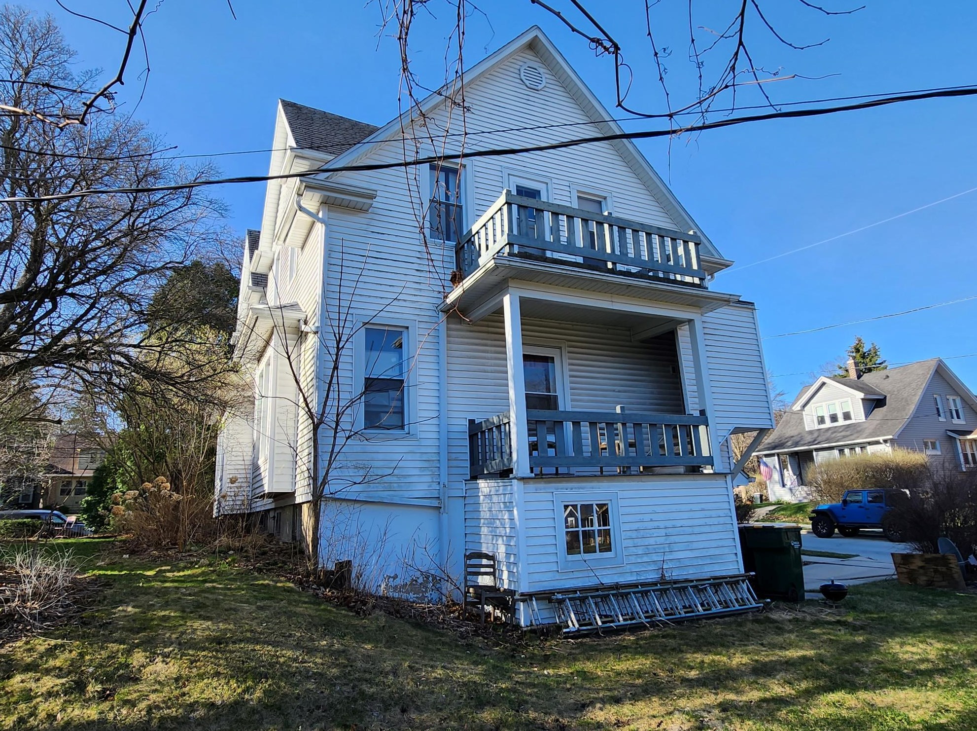 932 Hickory St, West Bend, WI 53095