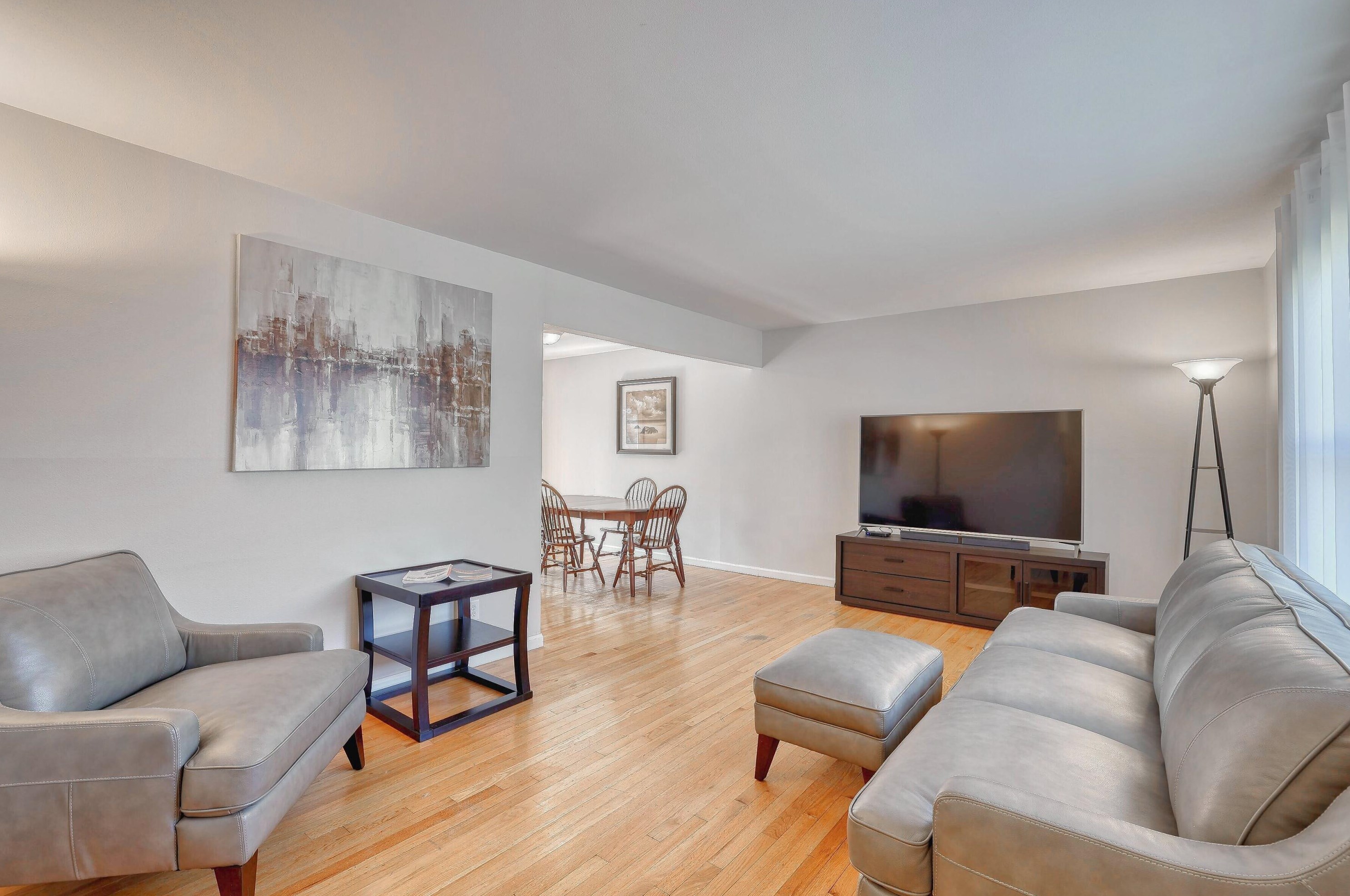 815 Manitowoc Ave, Oak Creek, WI 53154-2360