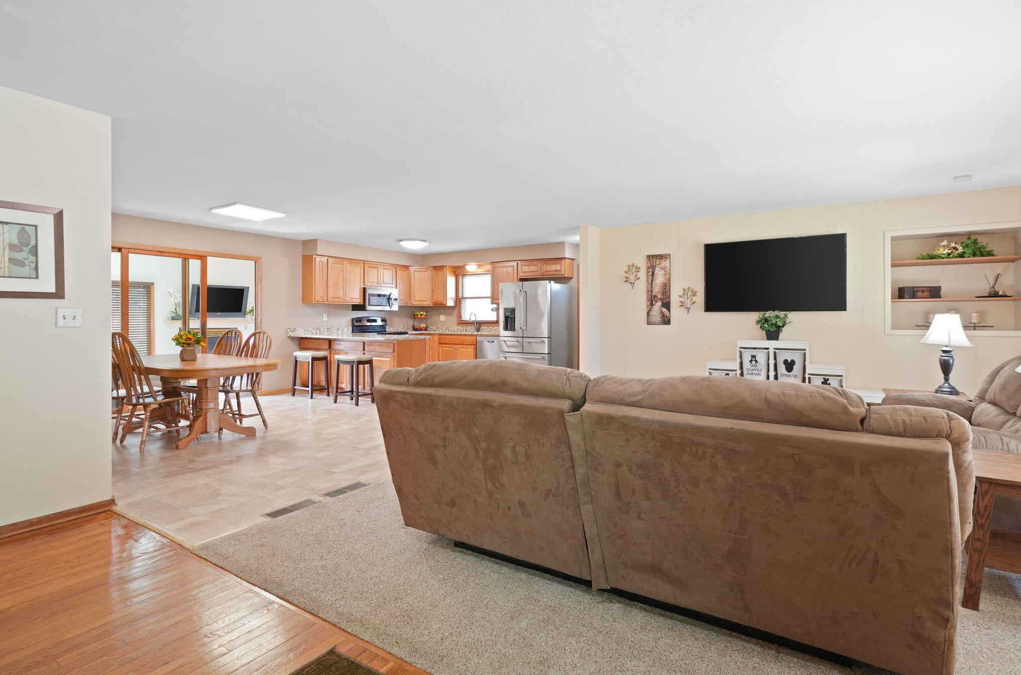213 Sheffield Dr, Racine, WI 53402-3640