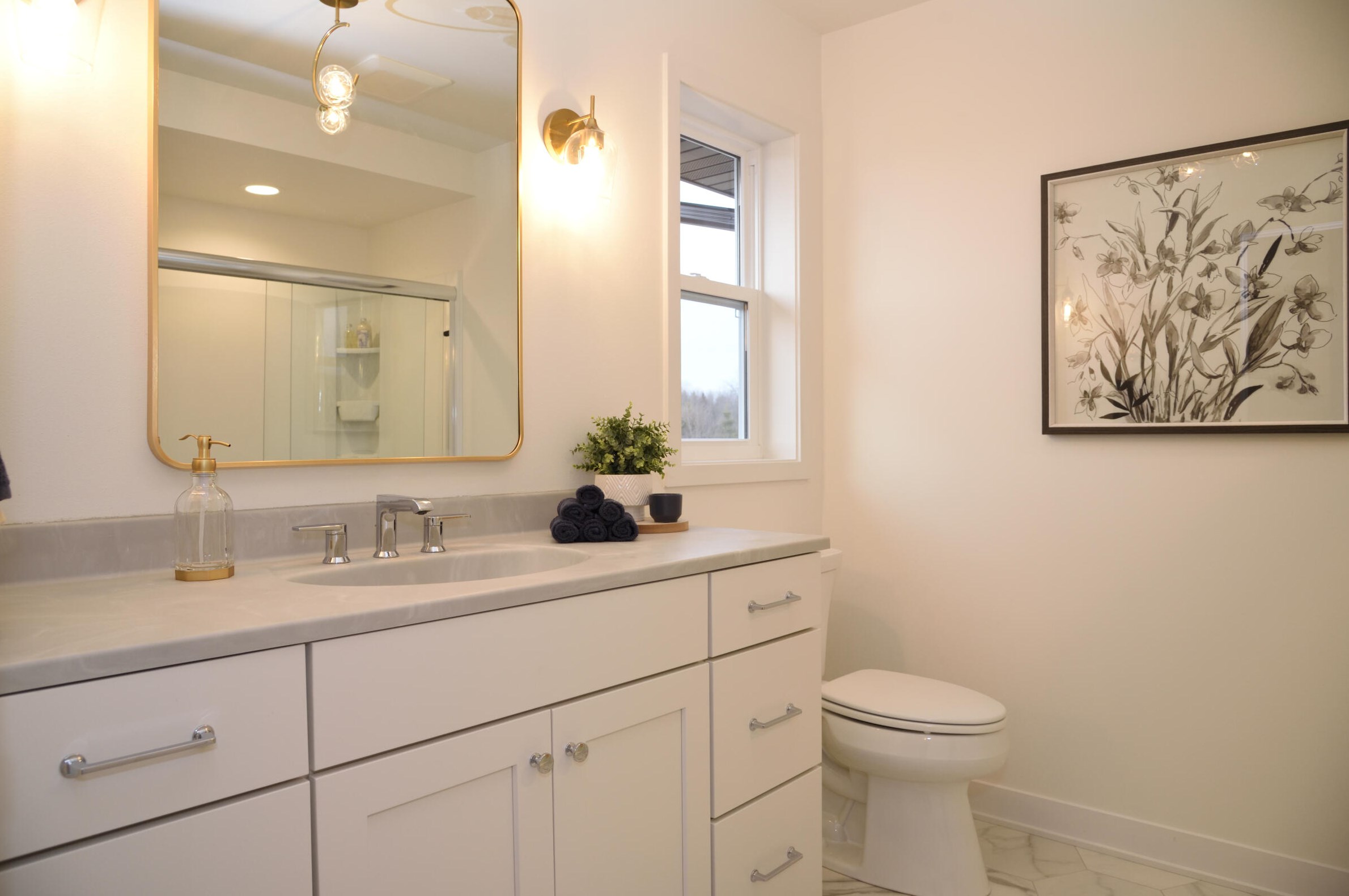 1920 Vincent Dr, Sheboygan WI  53081-8577 exterior