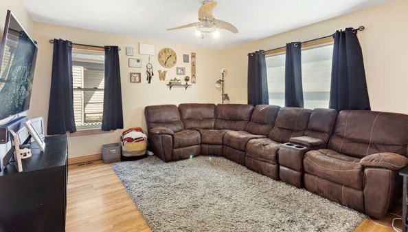 1538 Packard Ave, Racine, WI 53403-2147