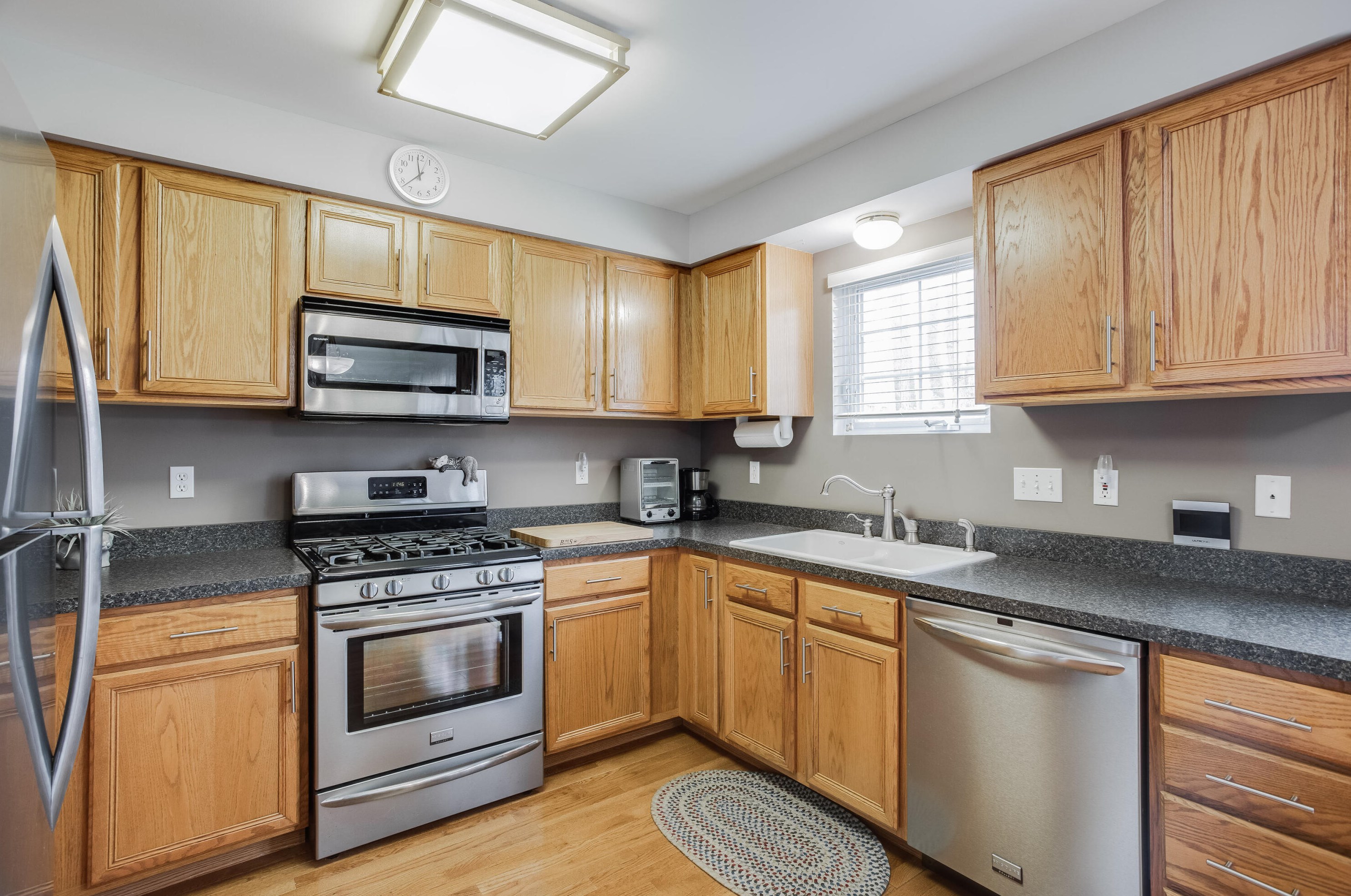 806 82nd St #3, Kenosha, WI 53143