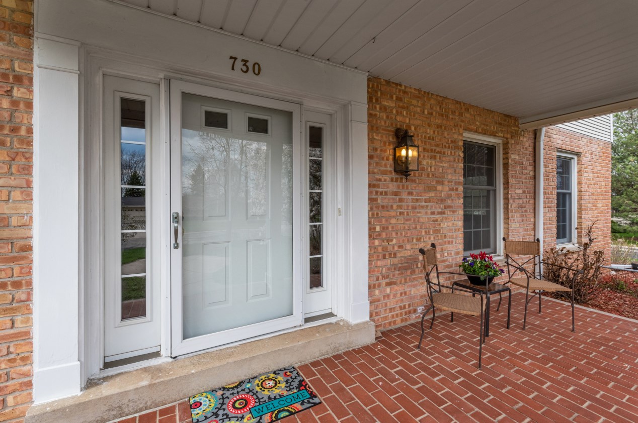 730 Grand Ave, Thiensville, WI 53092