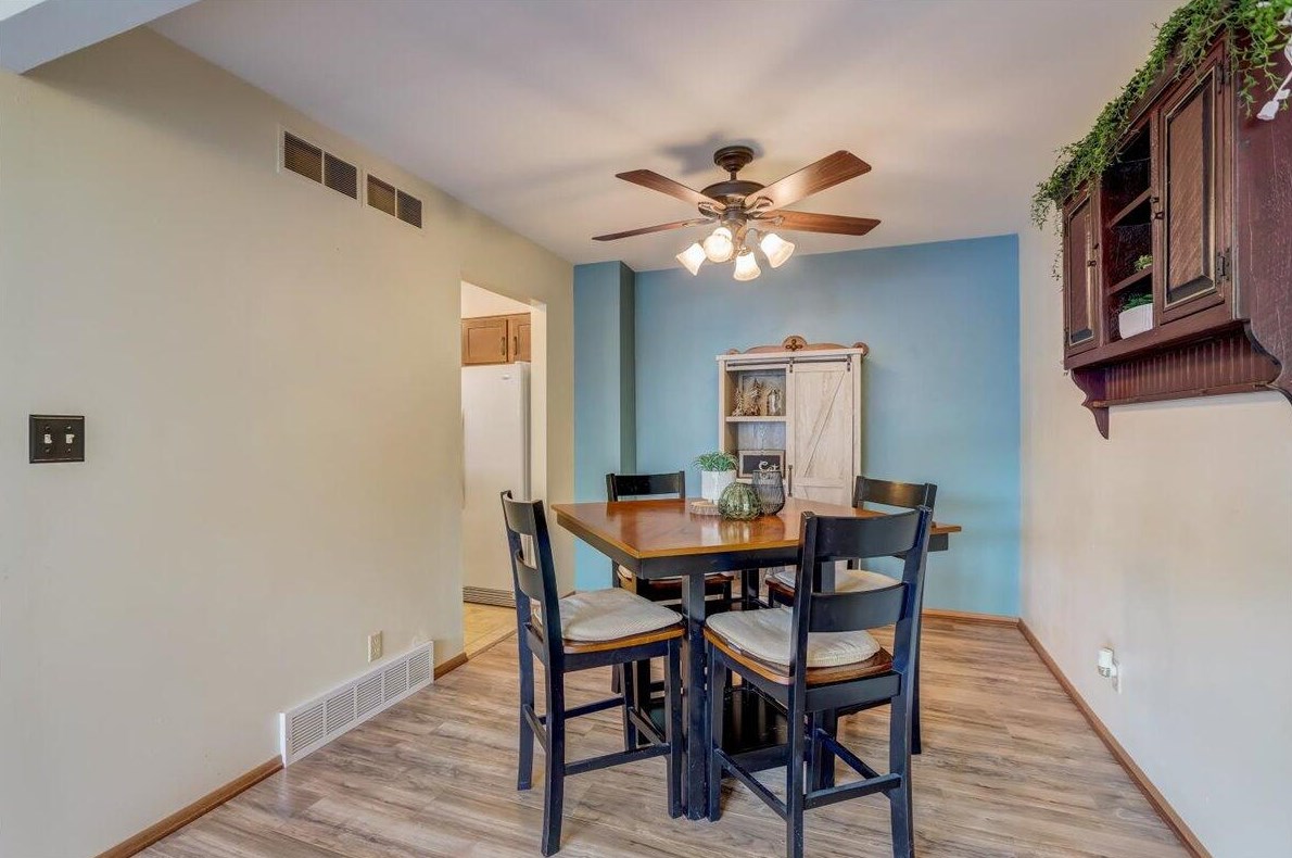 10210 Parkedge Cir, Hales Corners WI  53132-1234 exterior