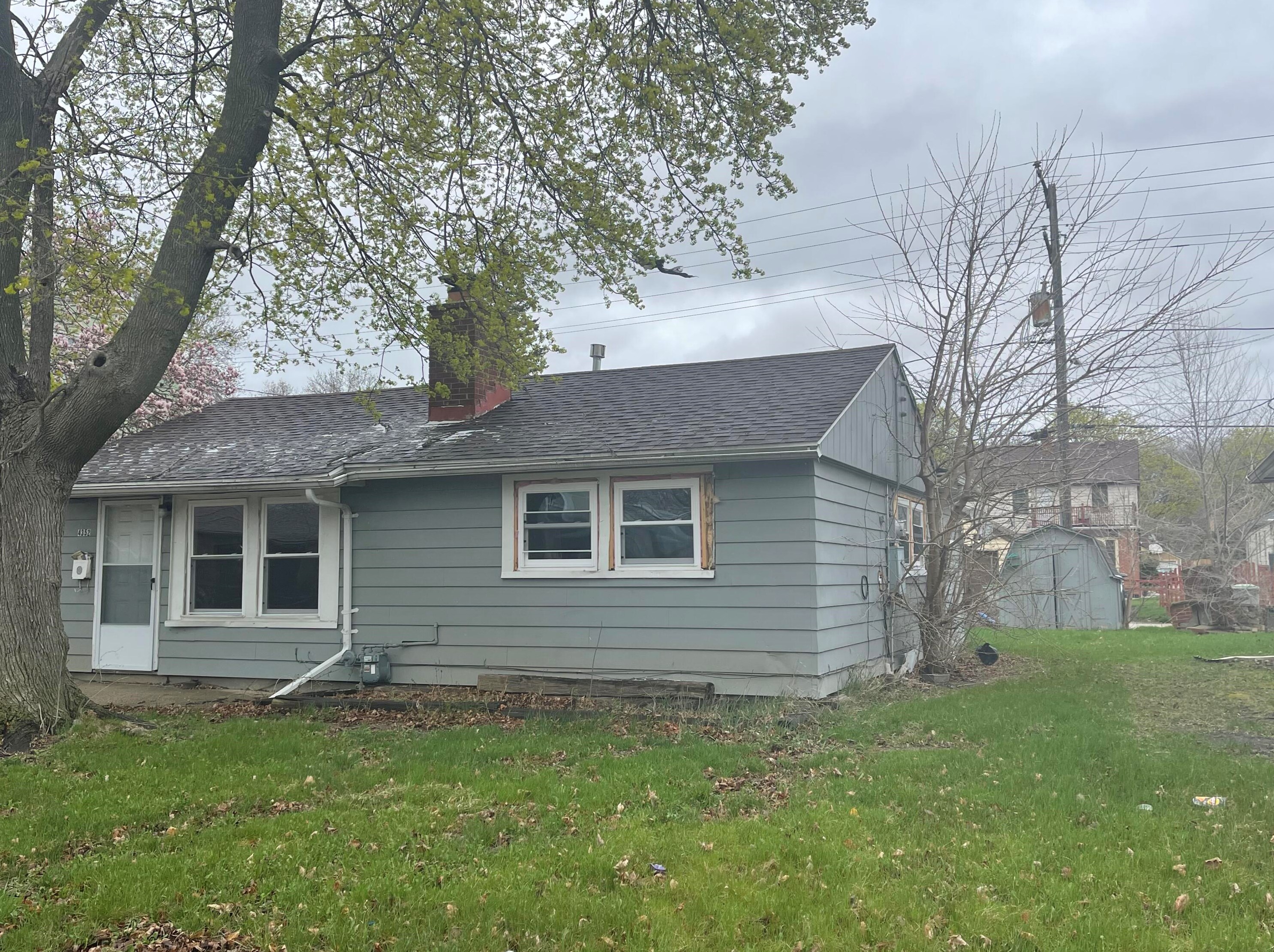4352 42nd Pl, Milwaukee WI  53216-1624 exterior