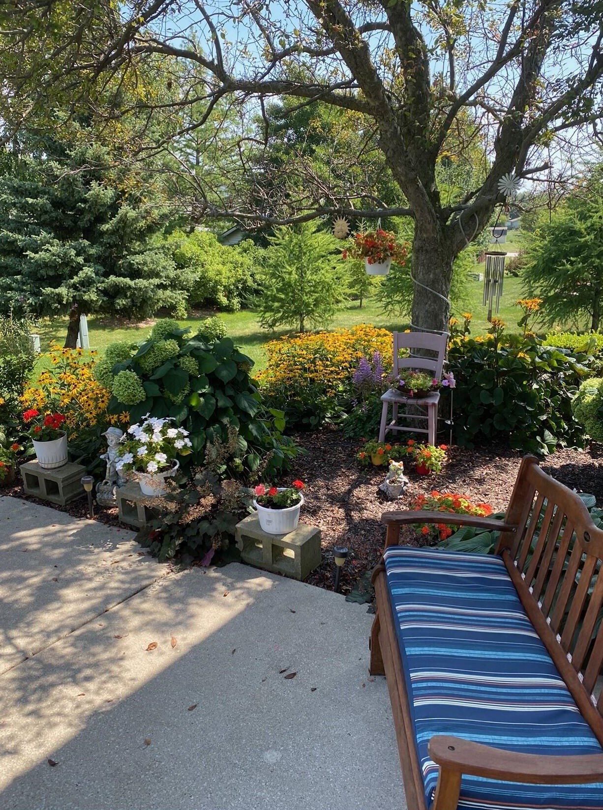 3978 Madison Blvd, Hales Corners WI  53132-9426 exterior