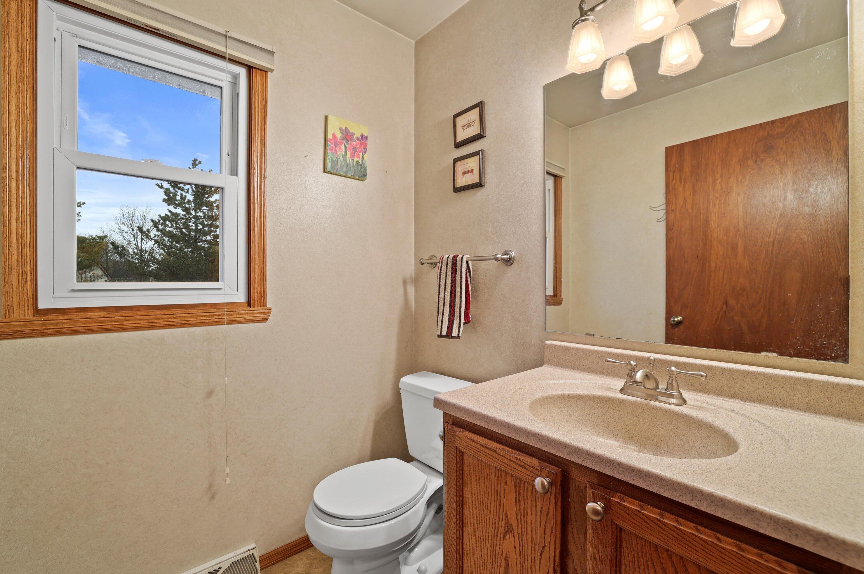 3978 Madison Blvd, Hales Corners WI  53132-9426 exterior