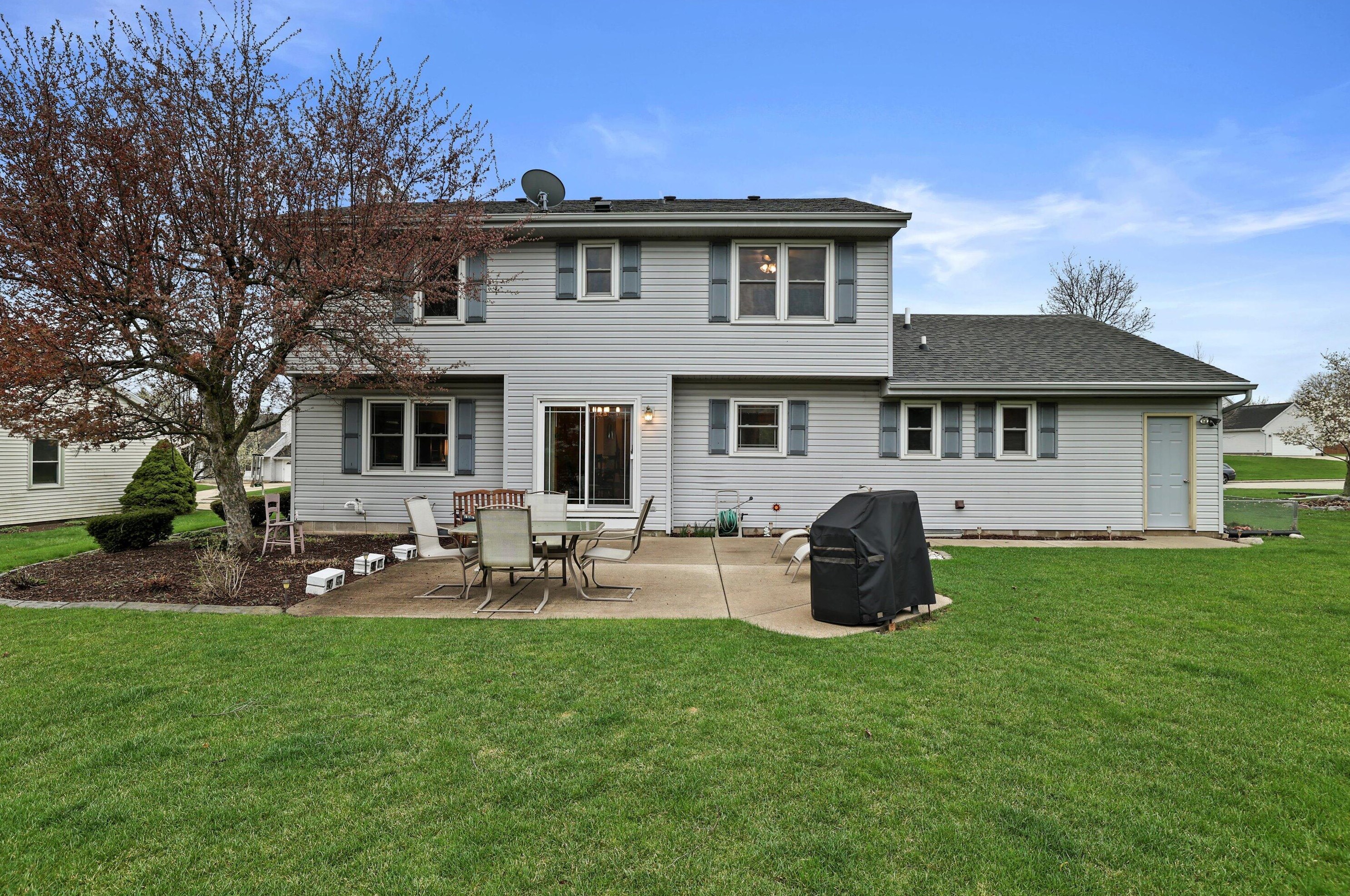 3978 Madison Blvd, Hales Corners WI  53132-9426 exterior