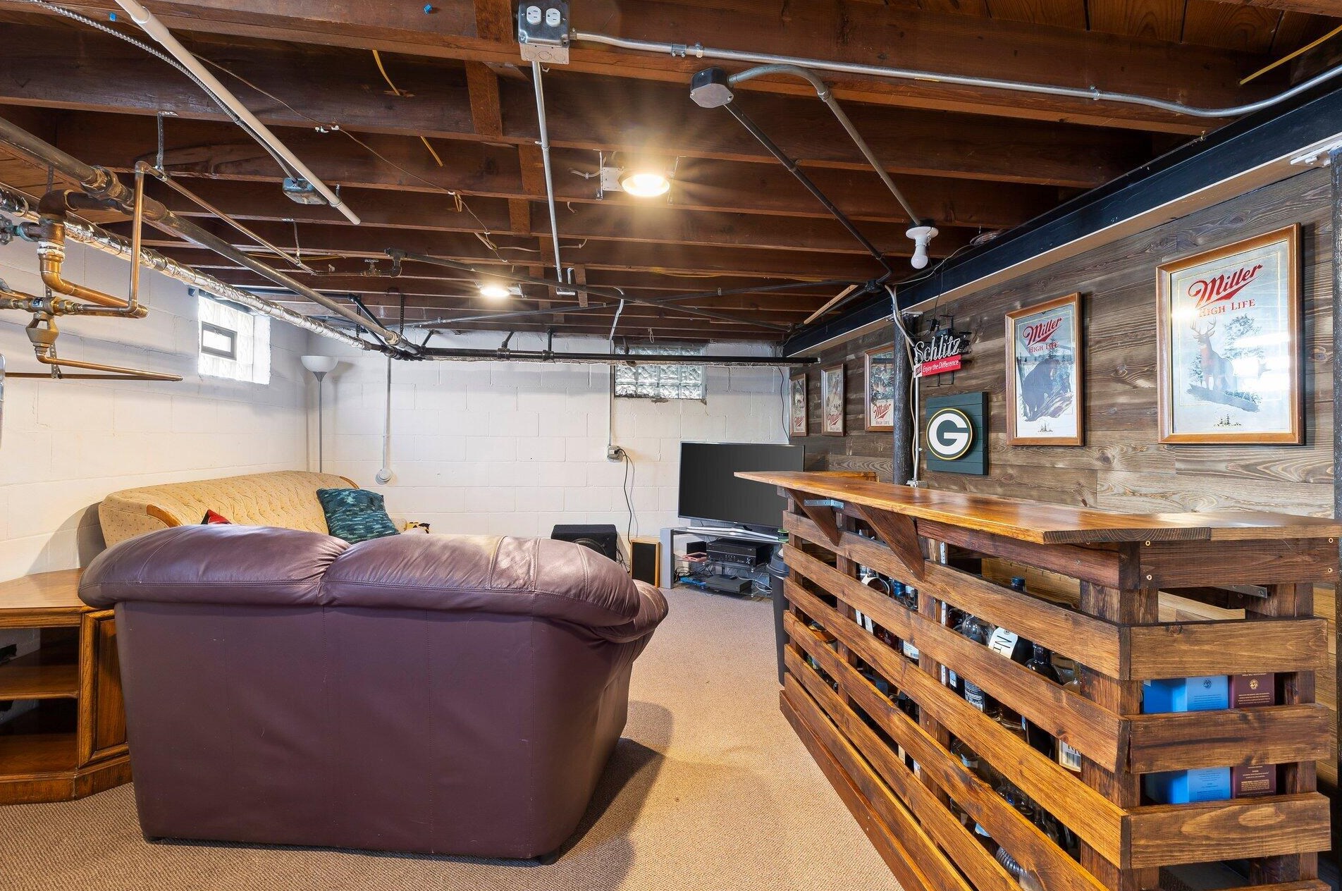 11020 Denis Ave, Hales Corners WI  53130-1855 exterior