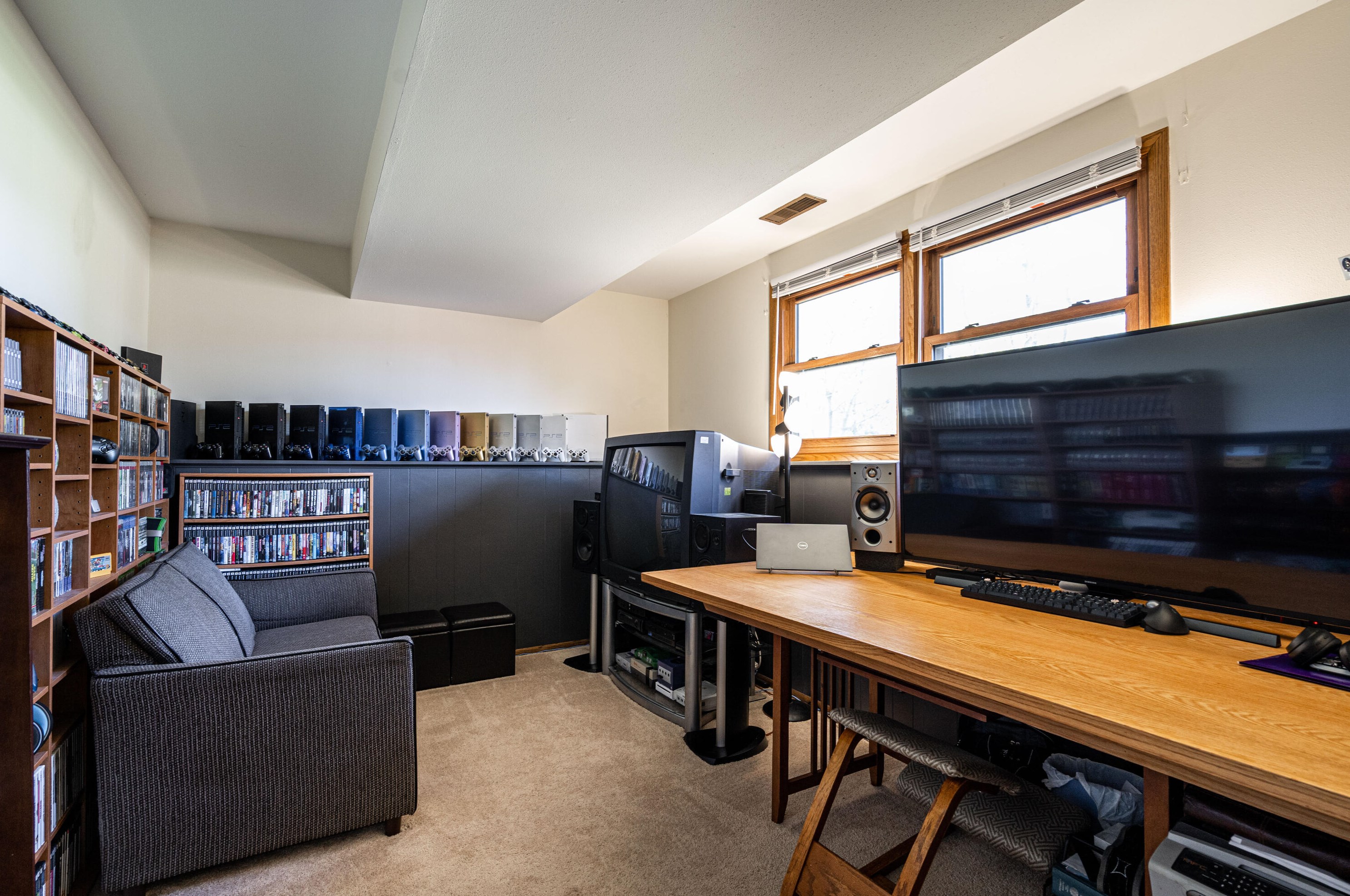 4028 Sharon Ln, Hales Corners WI  53132-9326 exterior