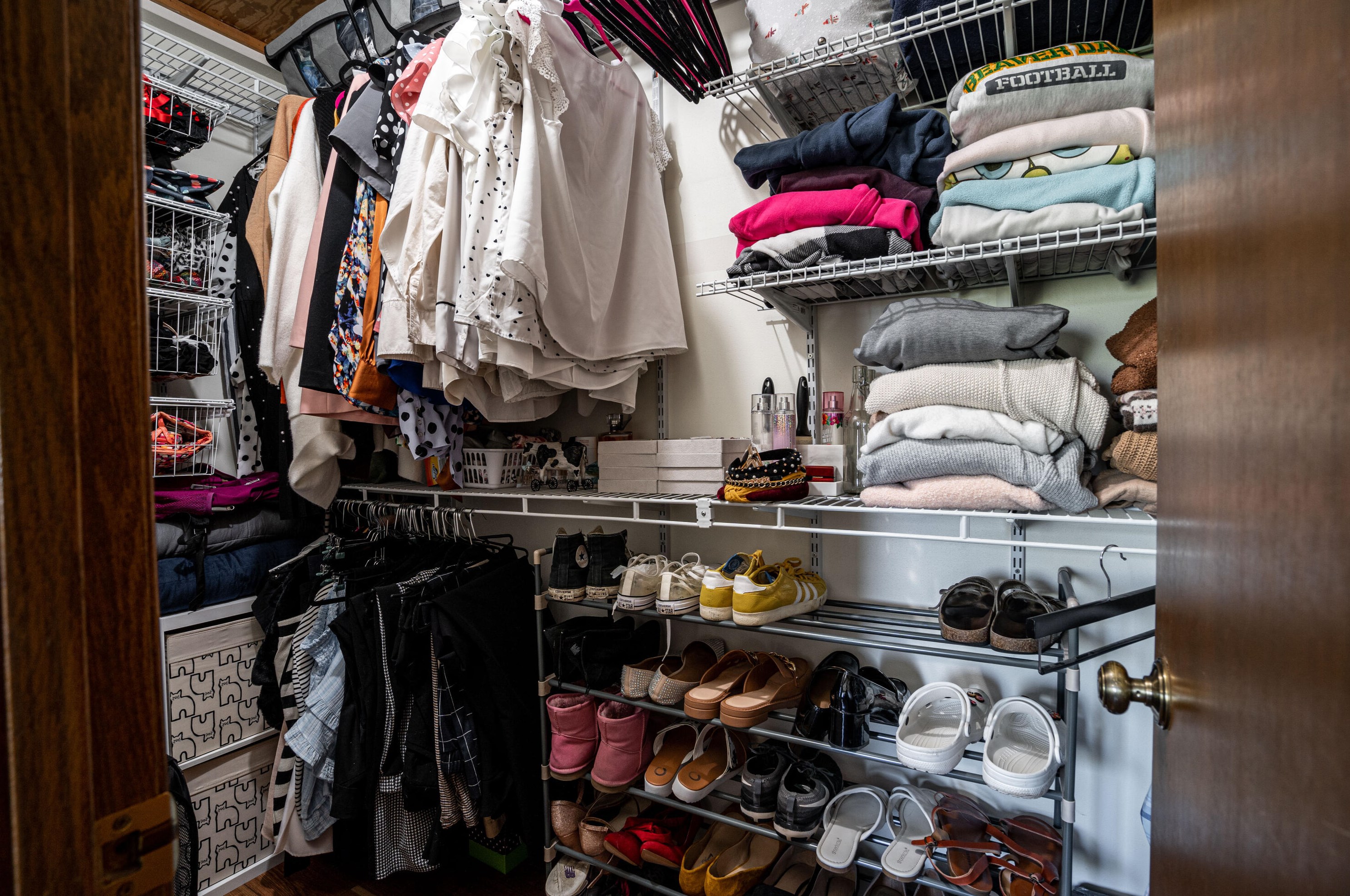 4028 Sharon Ln, Hales Corners WI  53132-9326 exterior