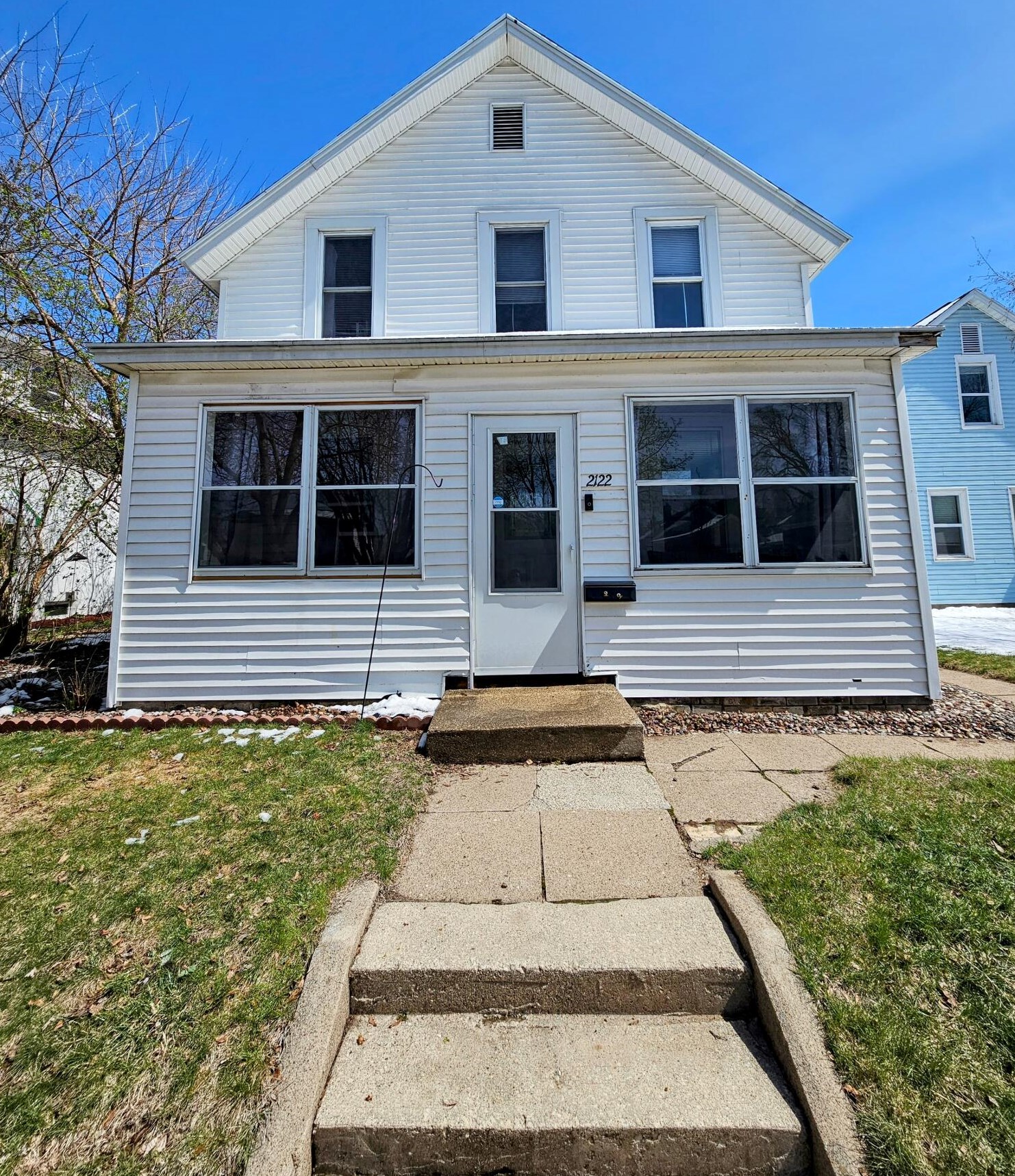 2122 Kane St, La Crosse, WI 54603