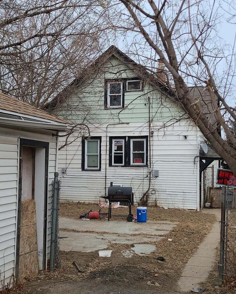 3075 N 26th St, Milwaukee, WI 53206