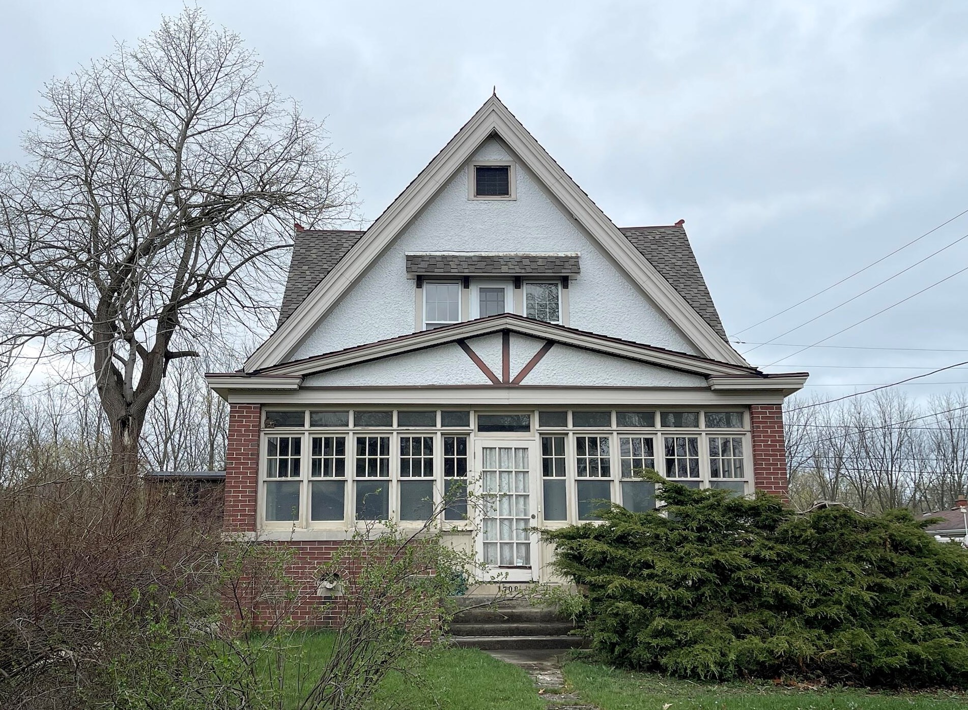 1708 Menomonee Ave, South Milwaukee, WI 53172-2942