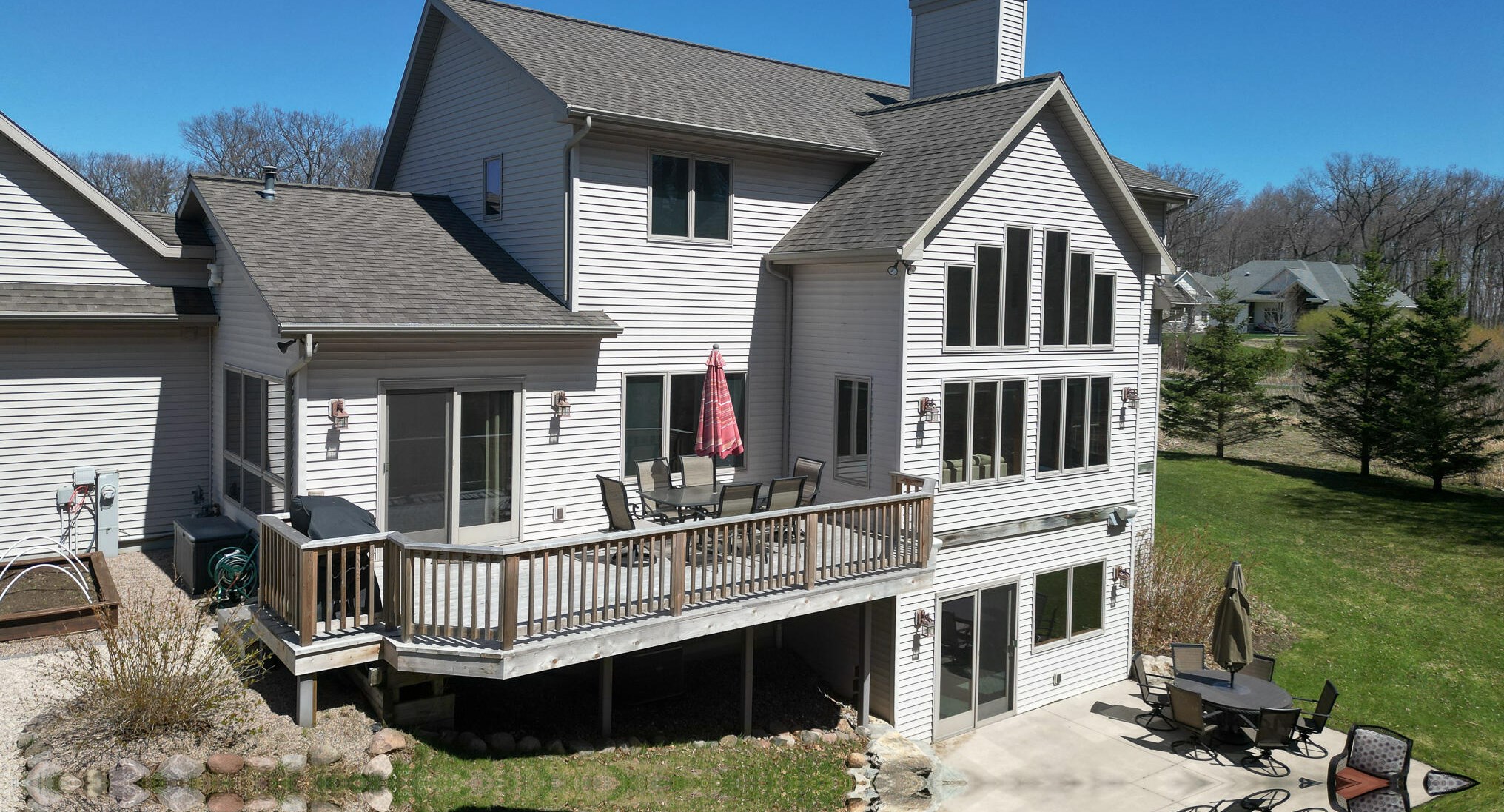 1300 Westbury Ct, Manitowoc, WI 54220