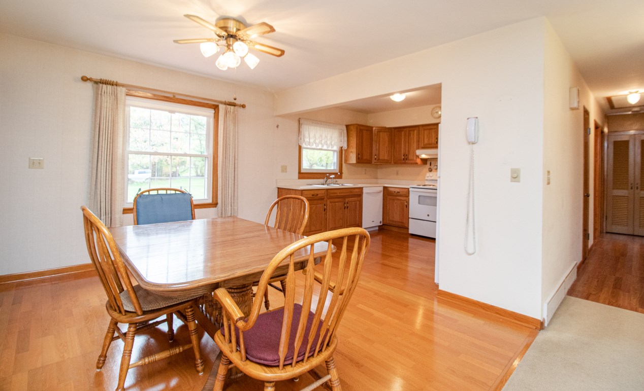 4150 143rd St, Brookfield WI  53005-1104 exterior