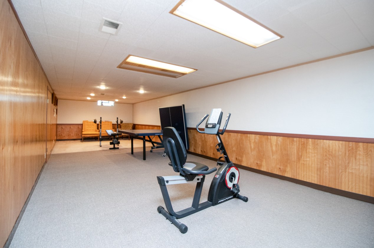 4150 143rd St, Brookfield WI  53005-1104 exterior