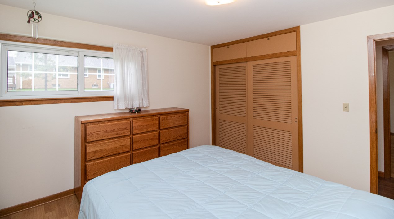 4150 143rd St, Brookfield WI  53005-1104 exterior