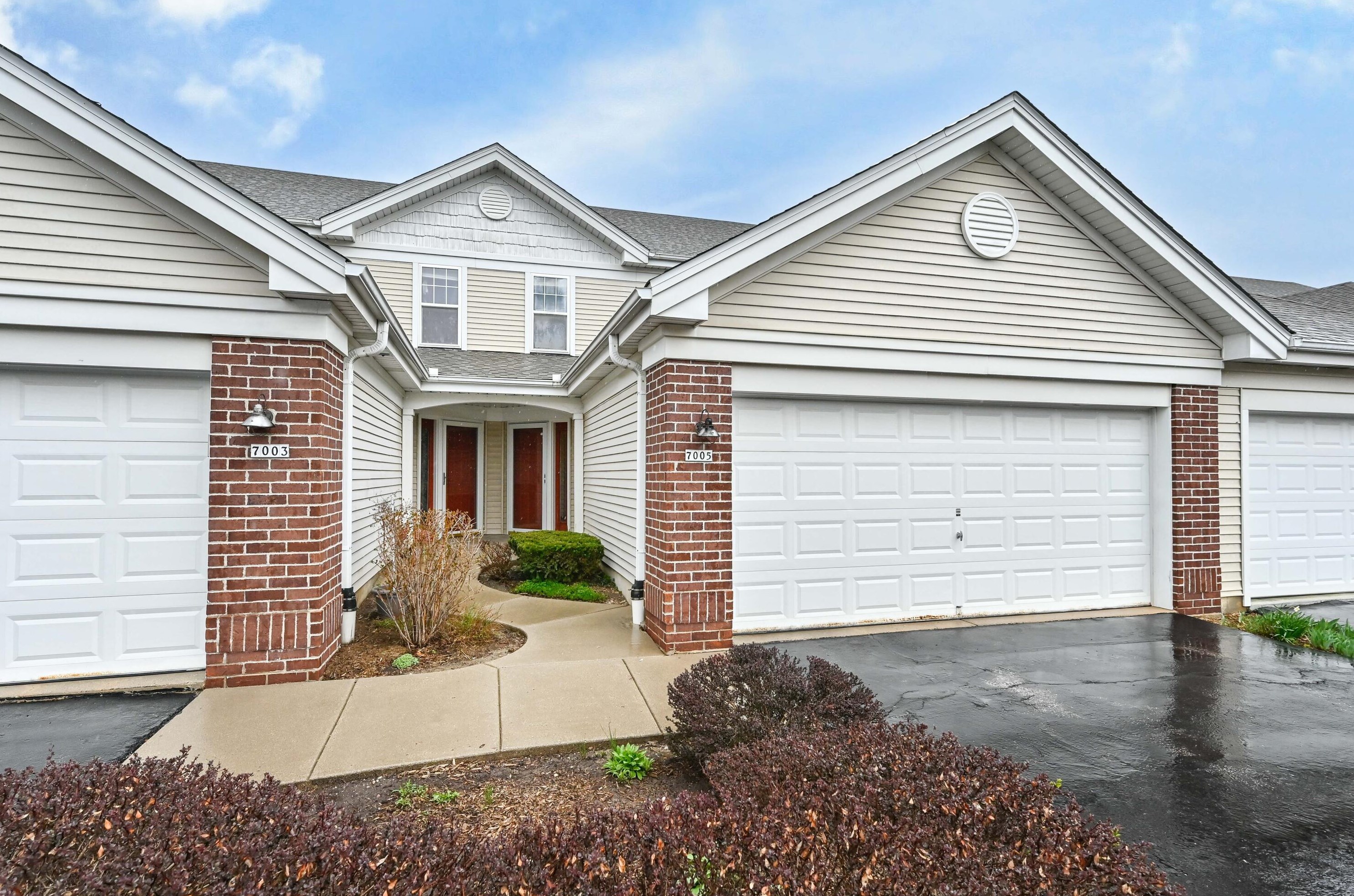 7005 W Rawson Ave, Hales Corners, WI 53132