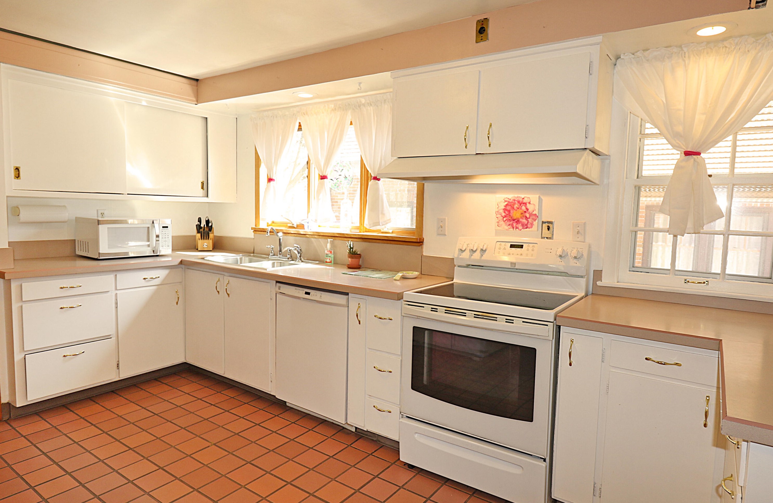 505 Vollrath Blvd, Sheboygan WI  53081-2883 exterior