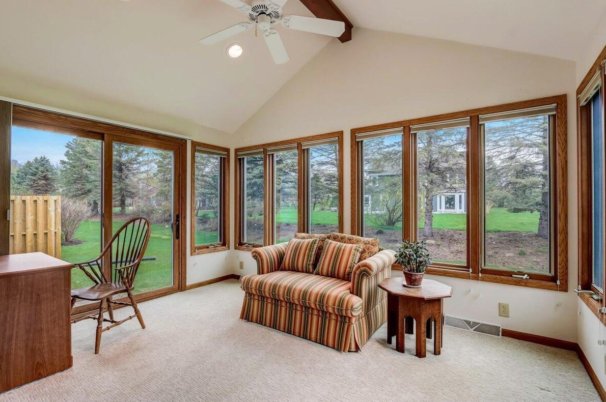 960 Lansdowne Ct, Brookfield WI  53045-4460 exterior