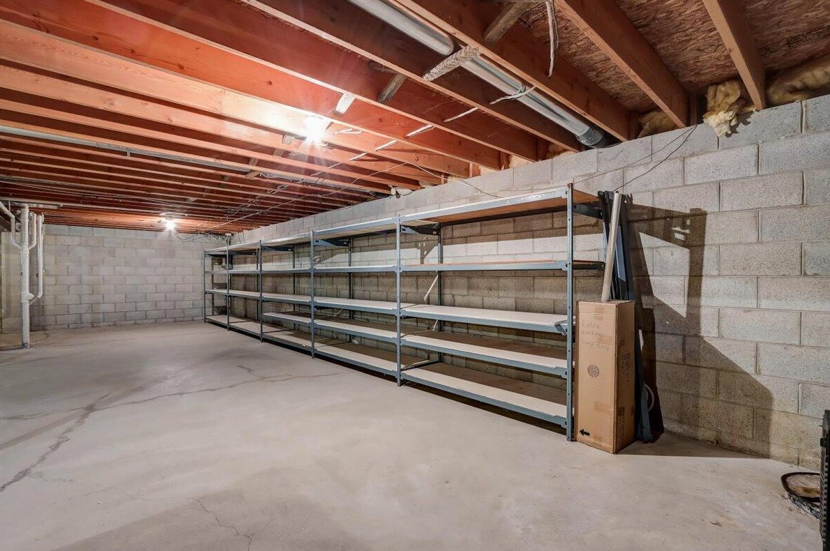 960 Lansdowne Ct, Brookfield WI  53045-4460 exterior