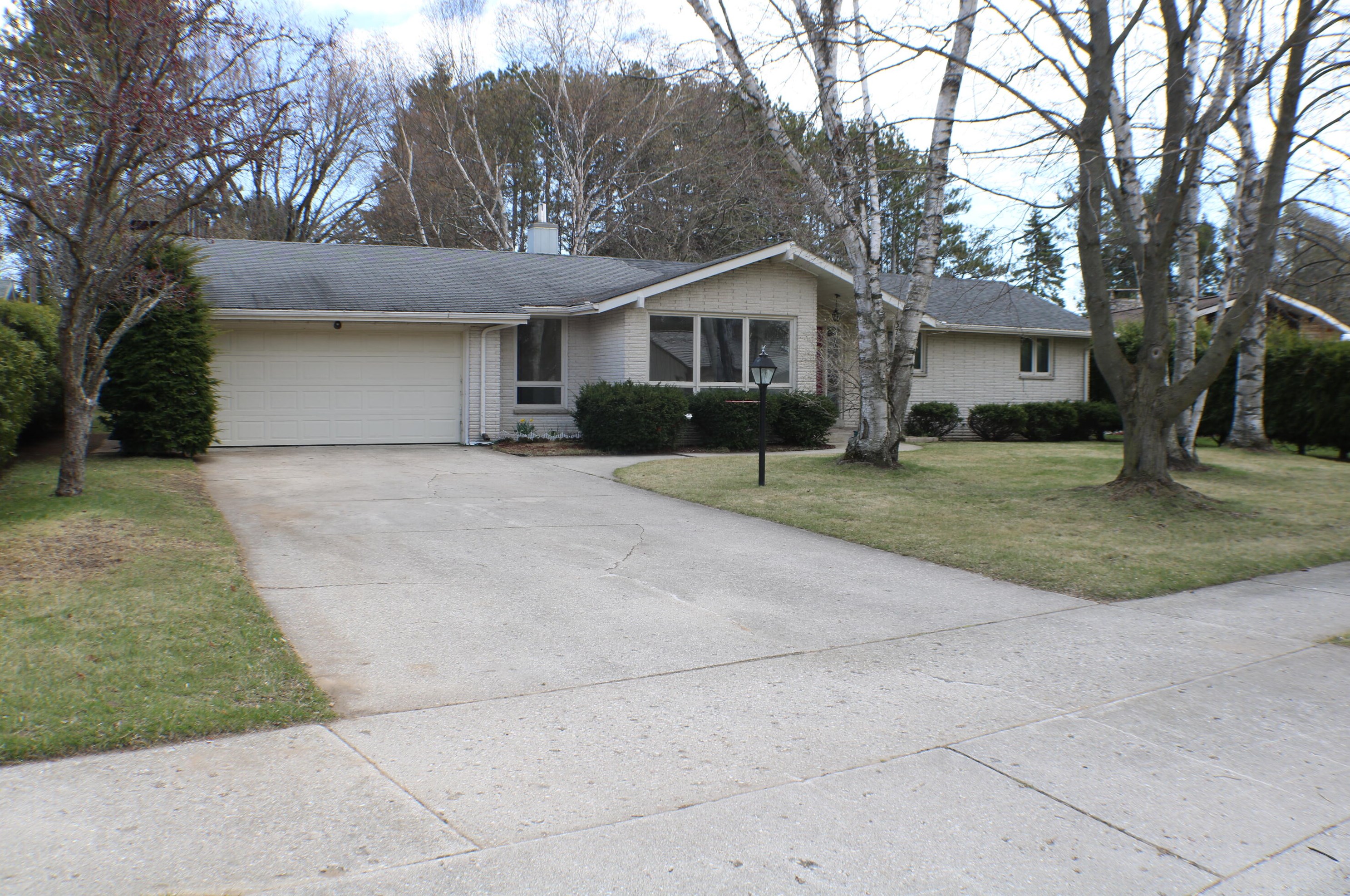 3703 Monroe St, Two Rivers, WI 54241