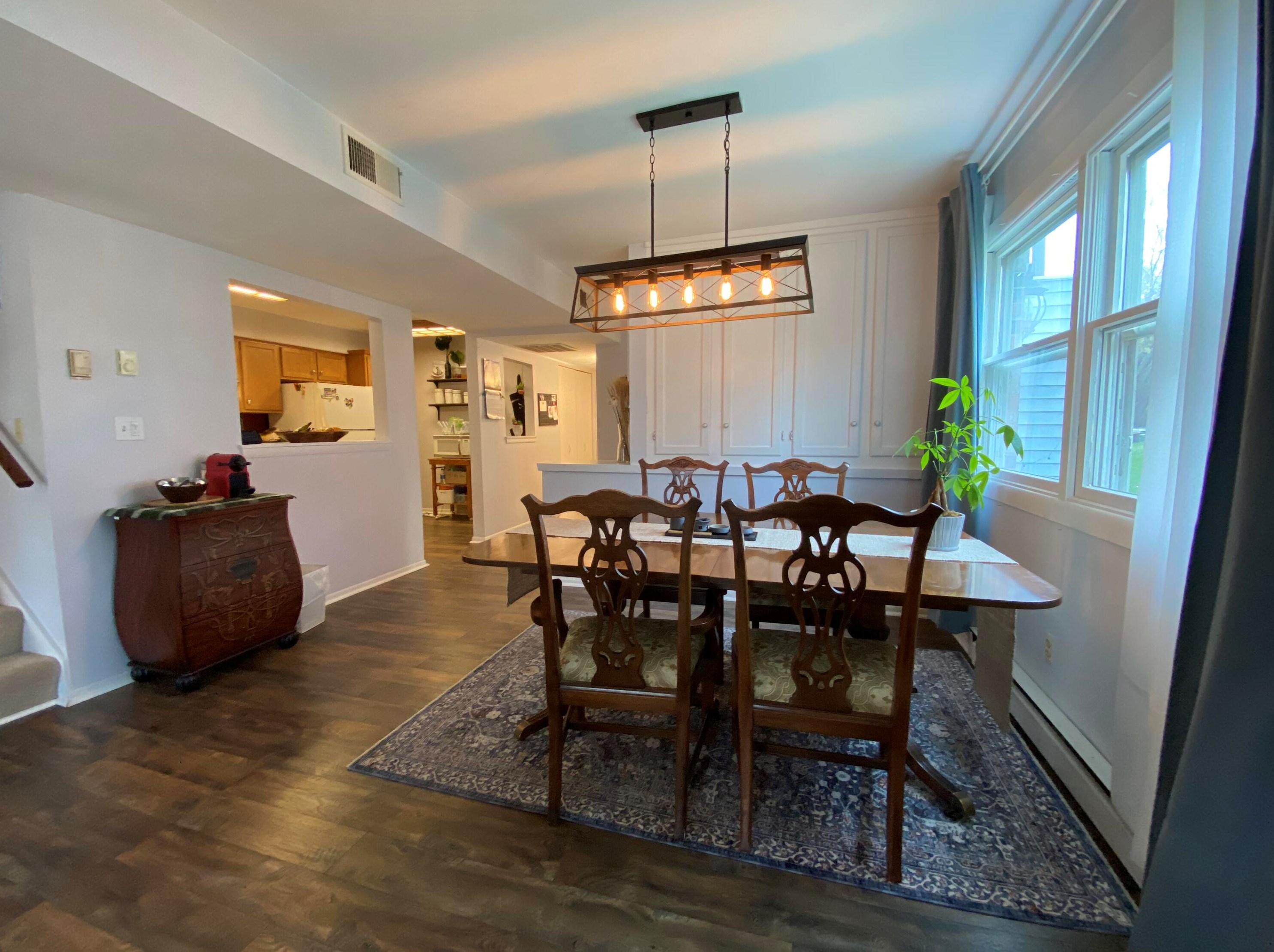 2033 Chateau Ct, Grafton WI  53024-2519 exterior