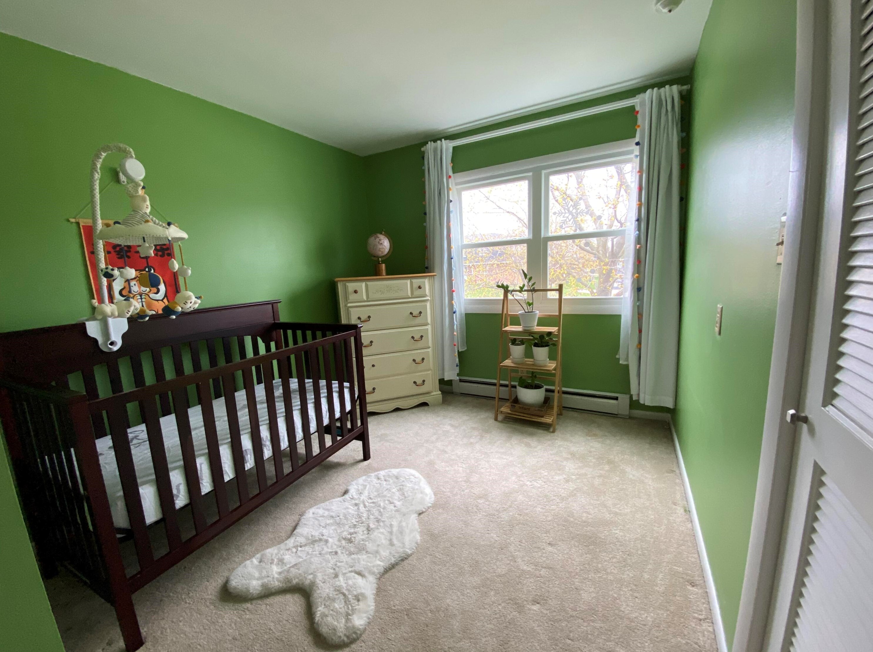 2033 Chateau Ct, Grafton WI  53024-2519 exterior