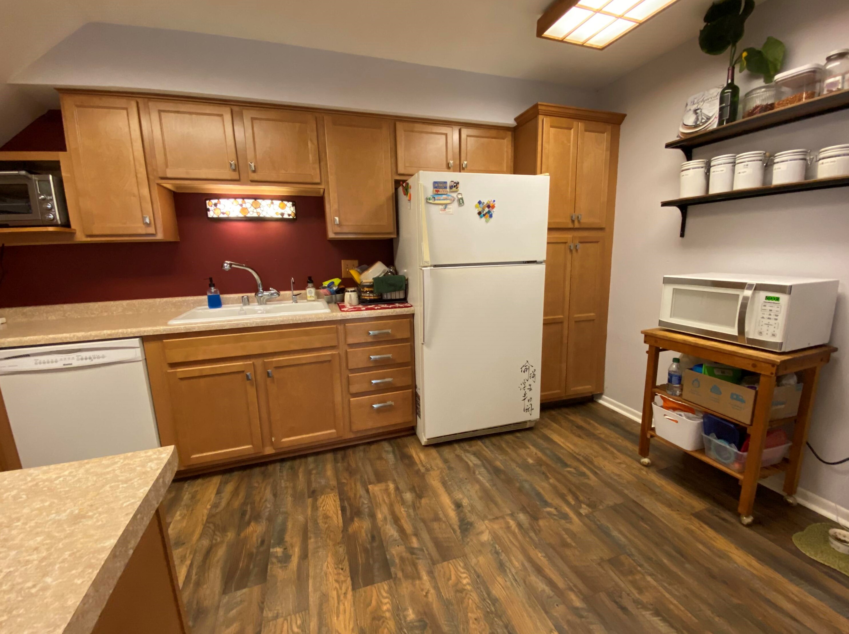 2033 Chateau Ct, Grafton WI  53024-2519 exterior