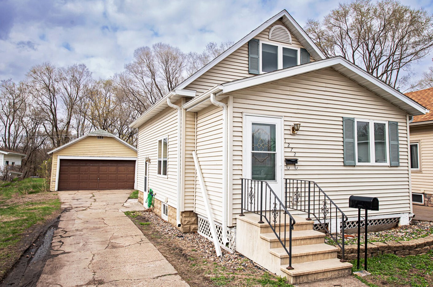 1272 2nd St, Wilson MN  55987-2328 exterior