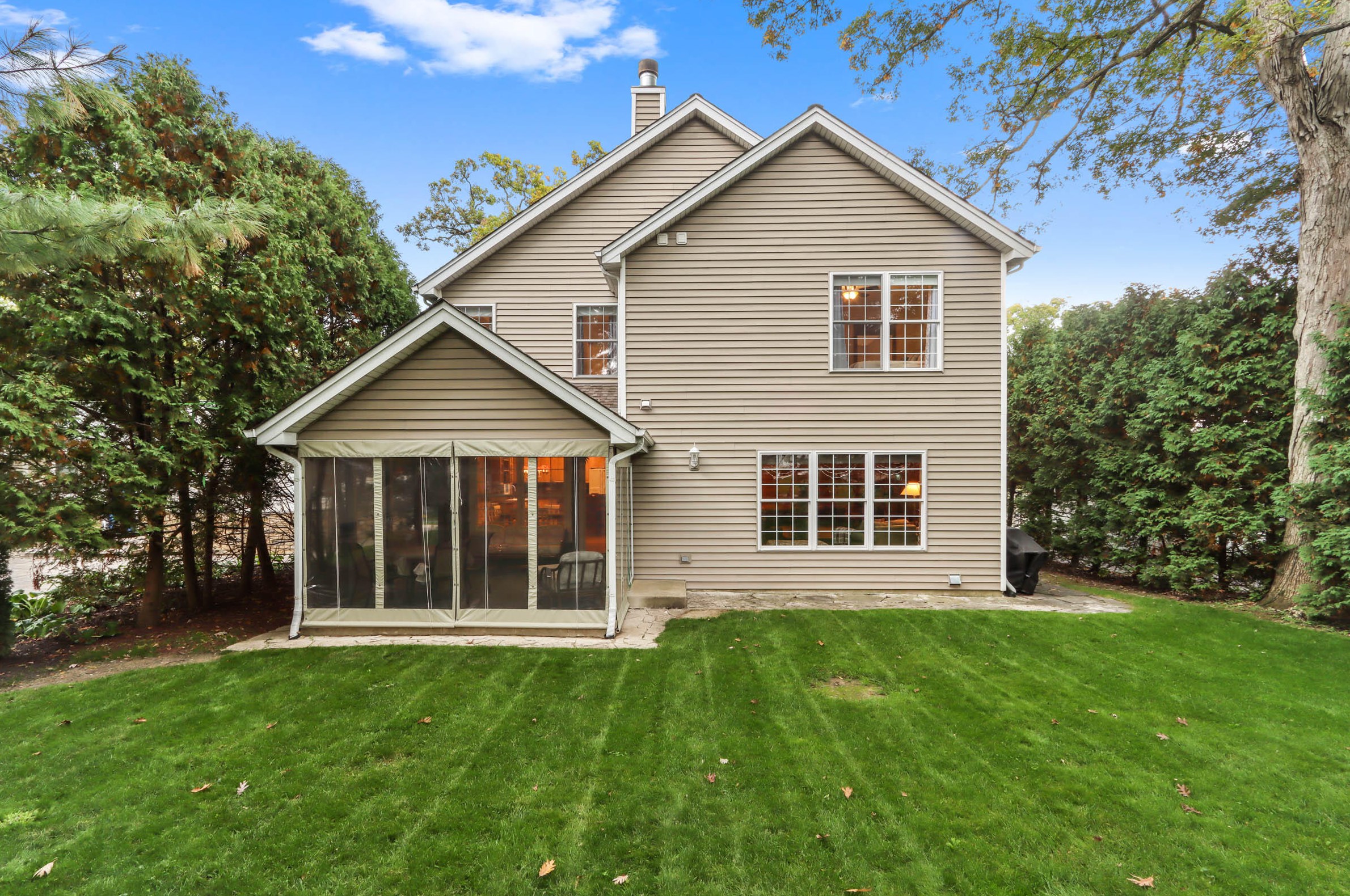 50 Garfield Pkwy, Williams Bay, WI 53191