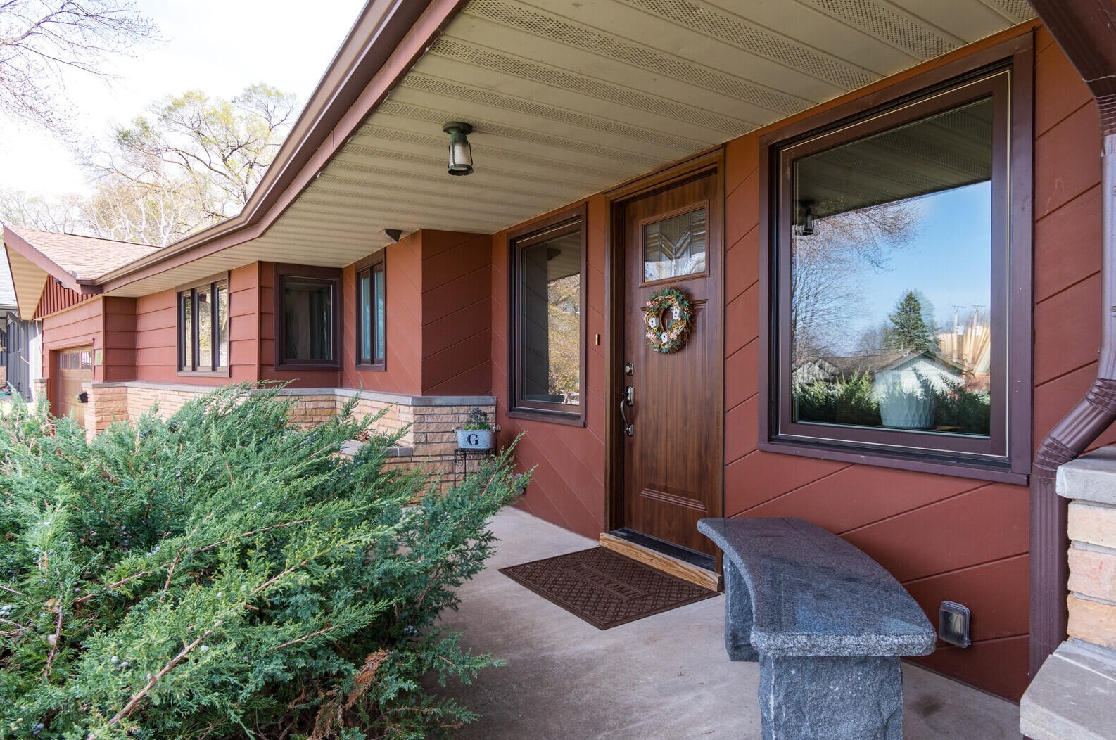 1715 Barnabee Rd, La Crosse, WI 54601
