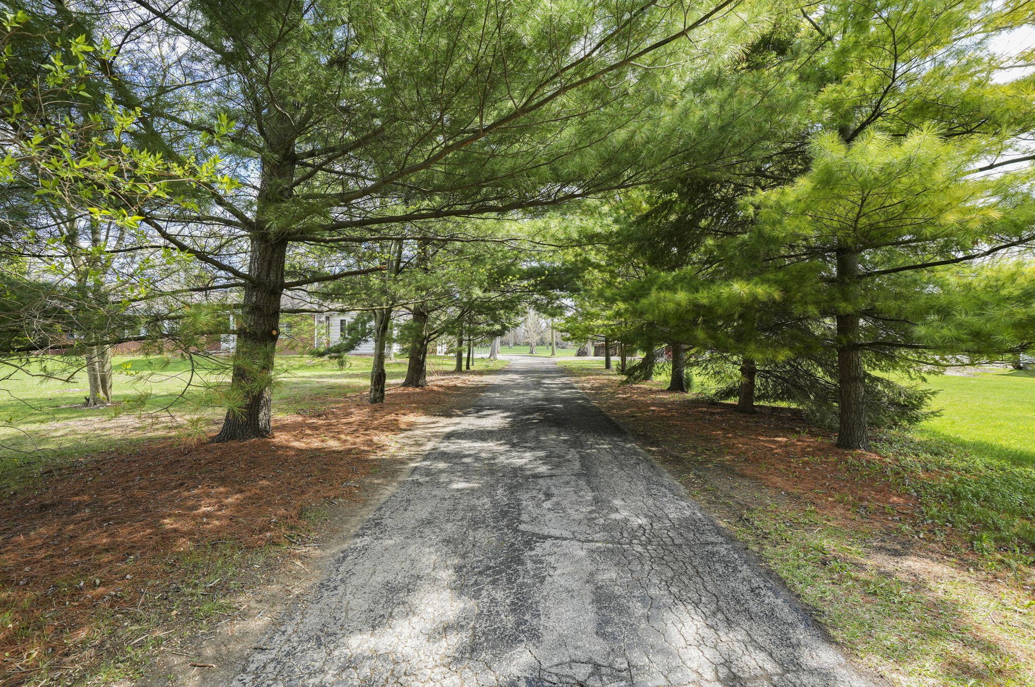 8784 S Chicago Rd, Oak Creek, WI 53154