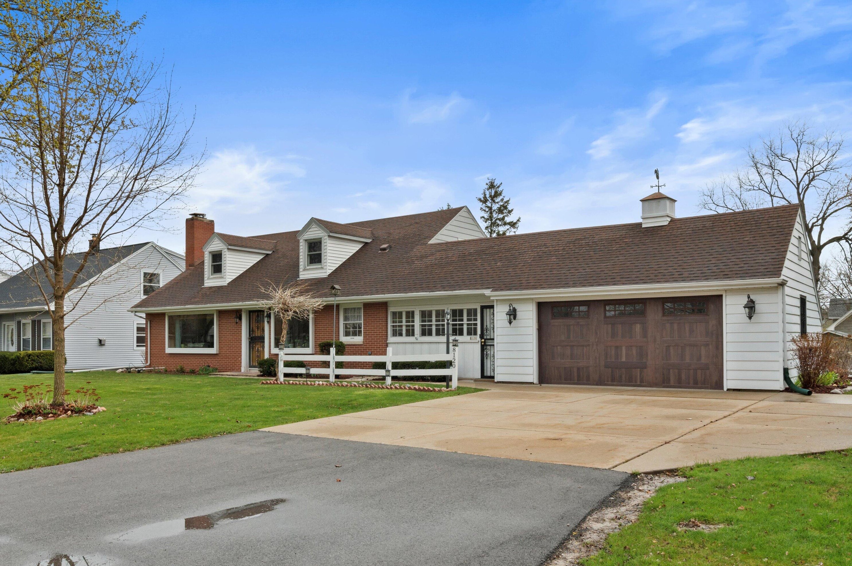 8120 N Regent Rd, Milwaukee, WI 53217