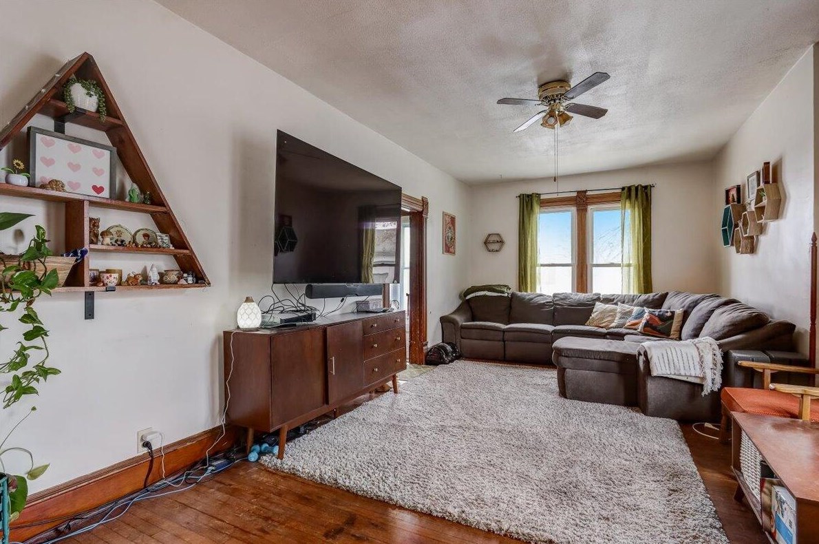 309 Kane St, Lyons, WI 53105-2109
