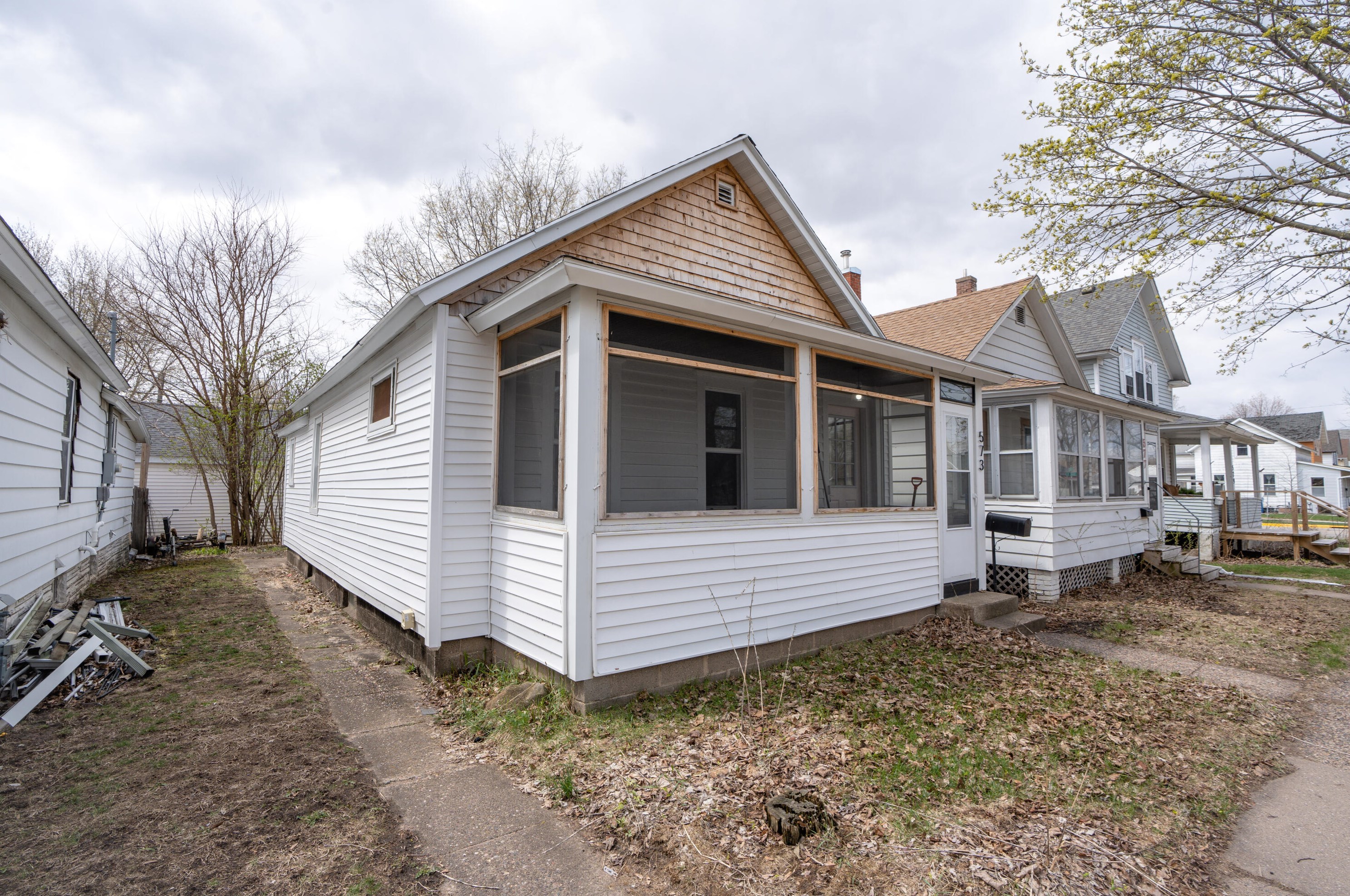 573 8th St, Wilson MN  55987-1918 exterior