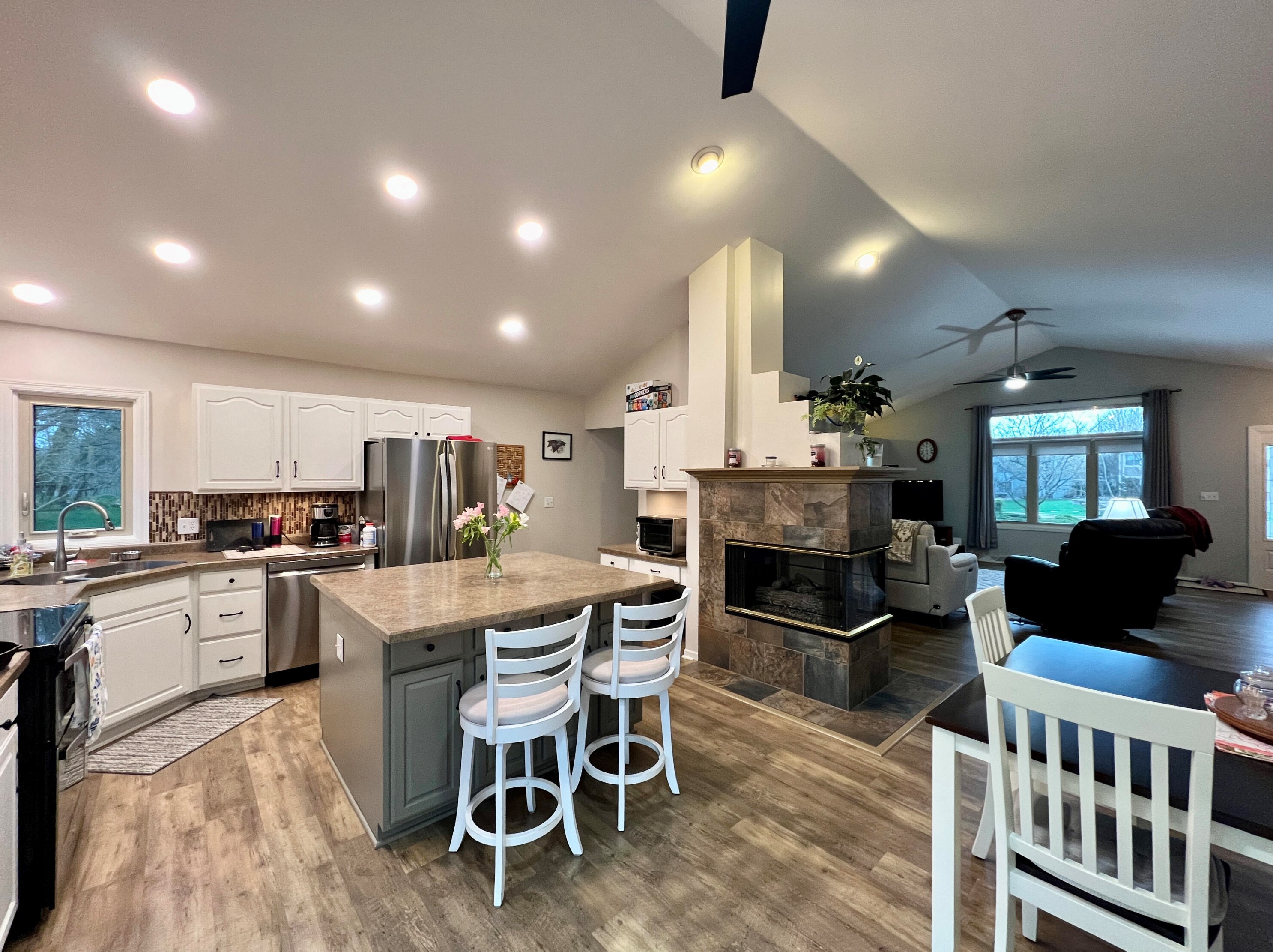 9542 S Fairway Circle, Hales Corners, WI 53132