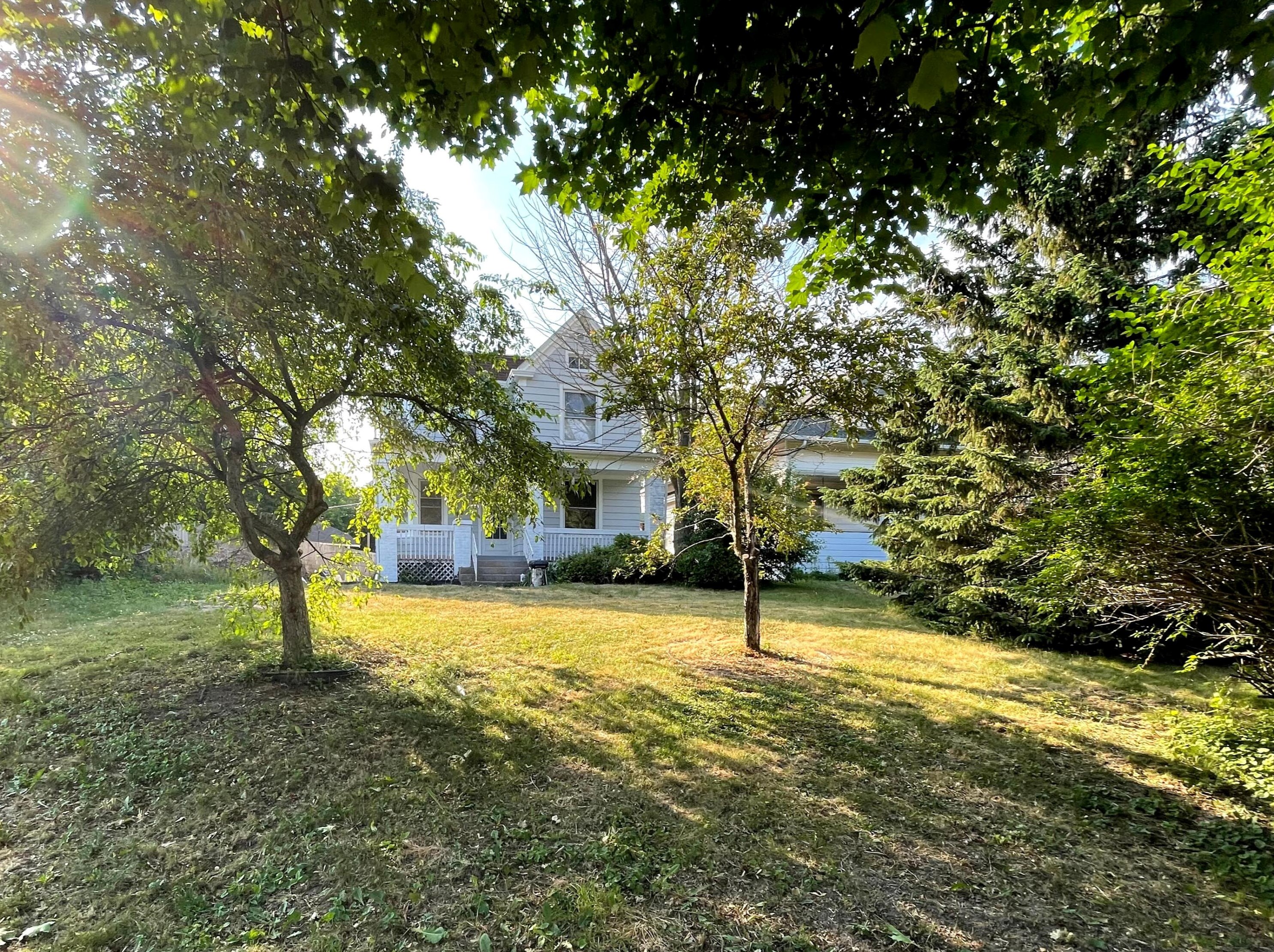 2236 Kinzie Ave, Racine WI  53405-2614 exterior