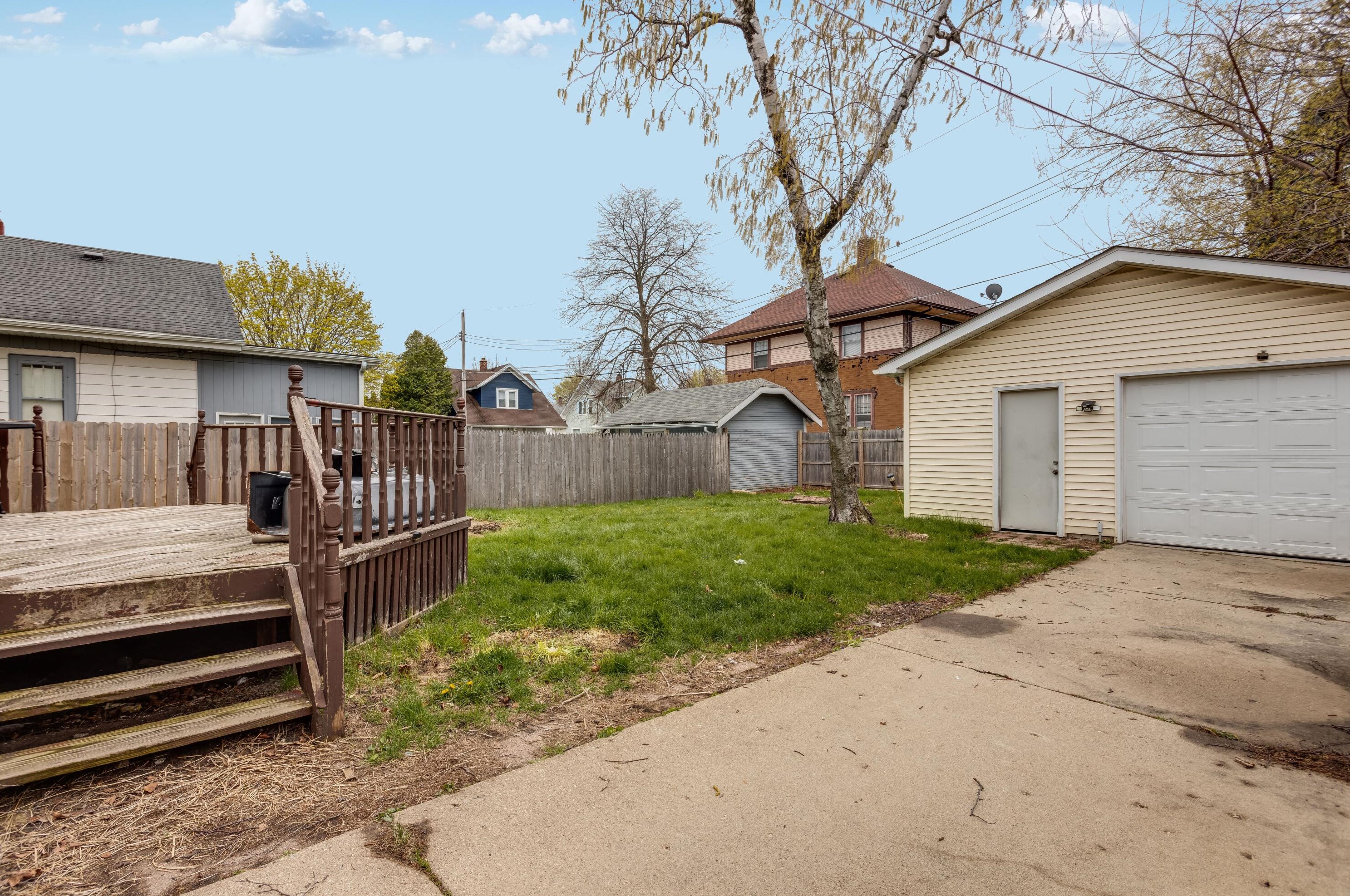 7110 16th Ave, Kenosha, WI 53143