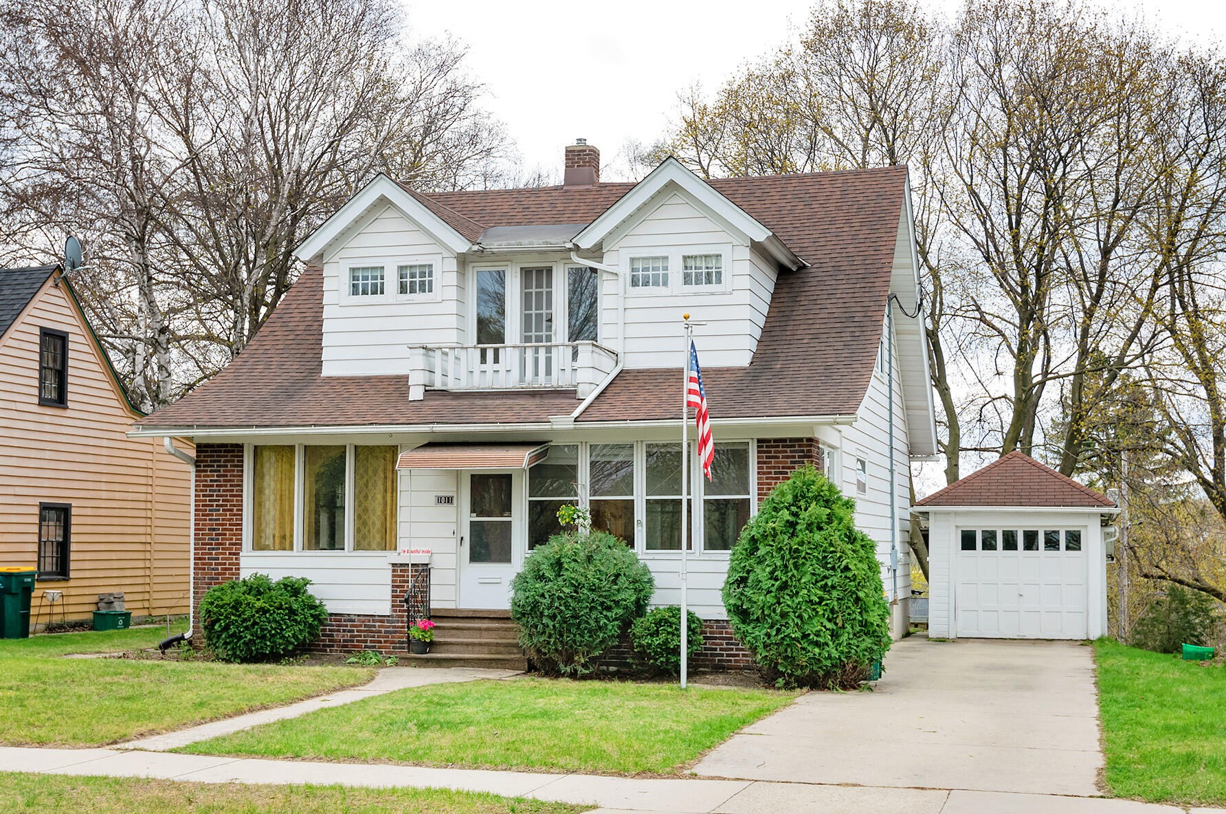 1011 Walnut St, West Bend, WI 53095