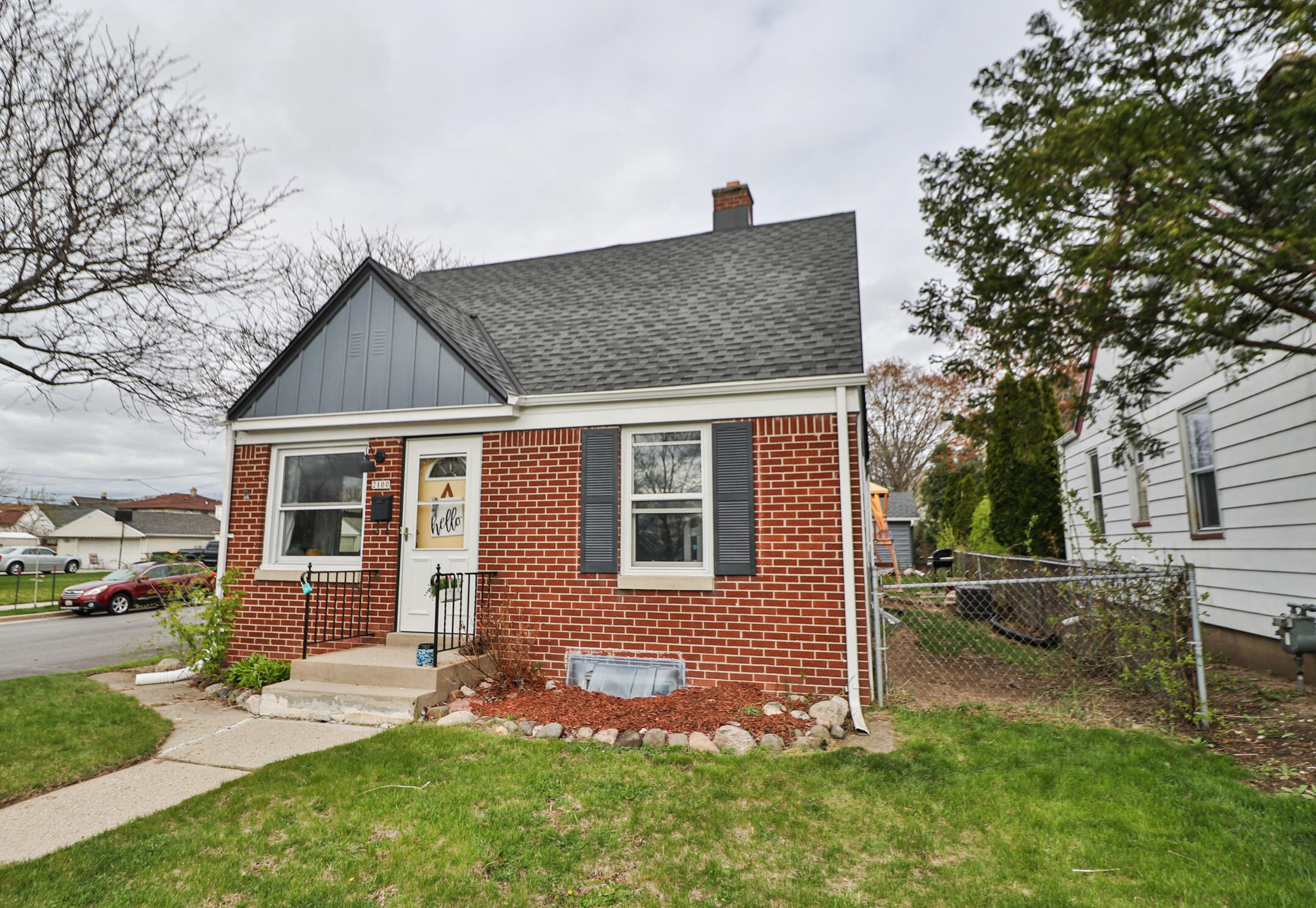 2100 98th St, Milwaukee, WI 53227-1441