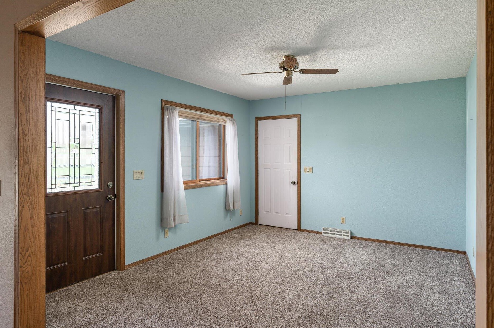 209 Parkwood Trail, Viroqua, WI 54665