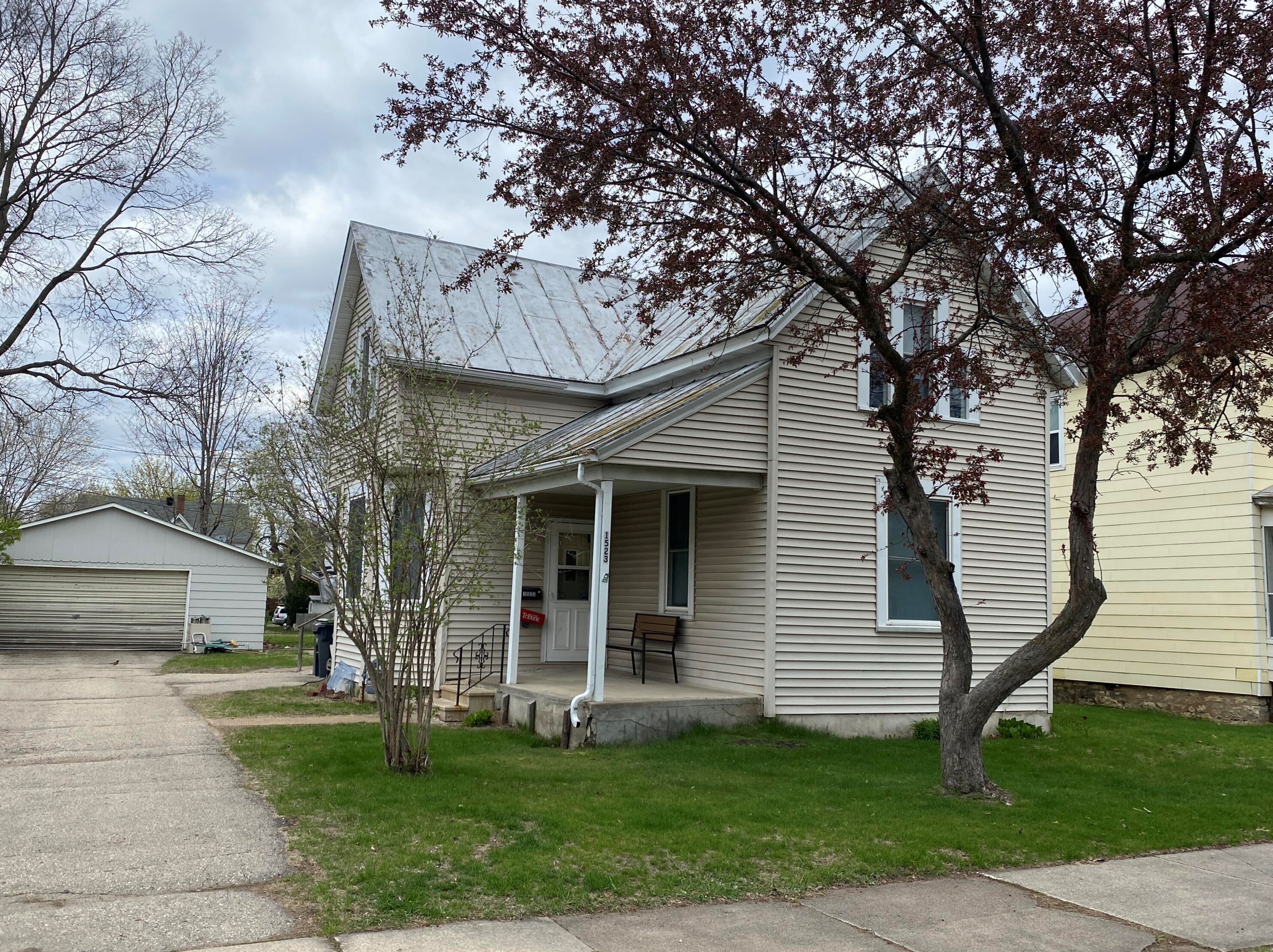 1523 Denton St, La Crosse, WI 54601