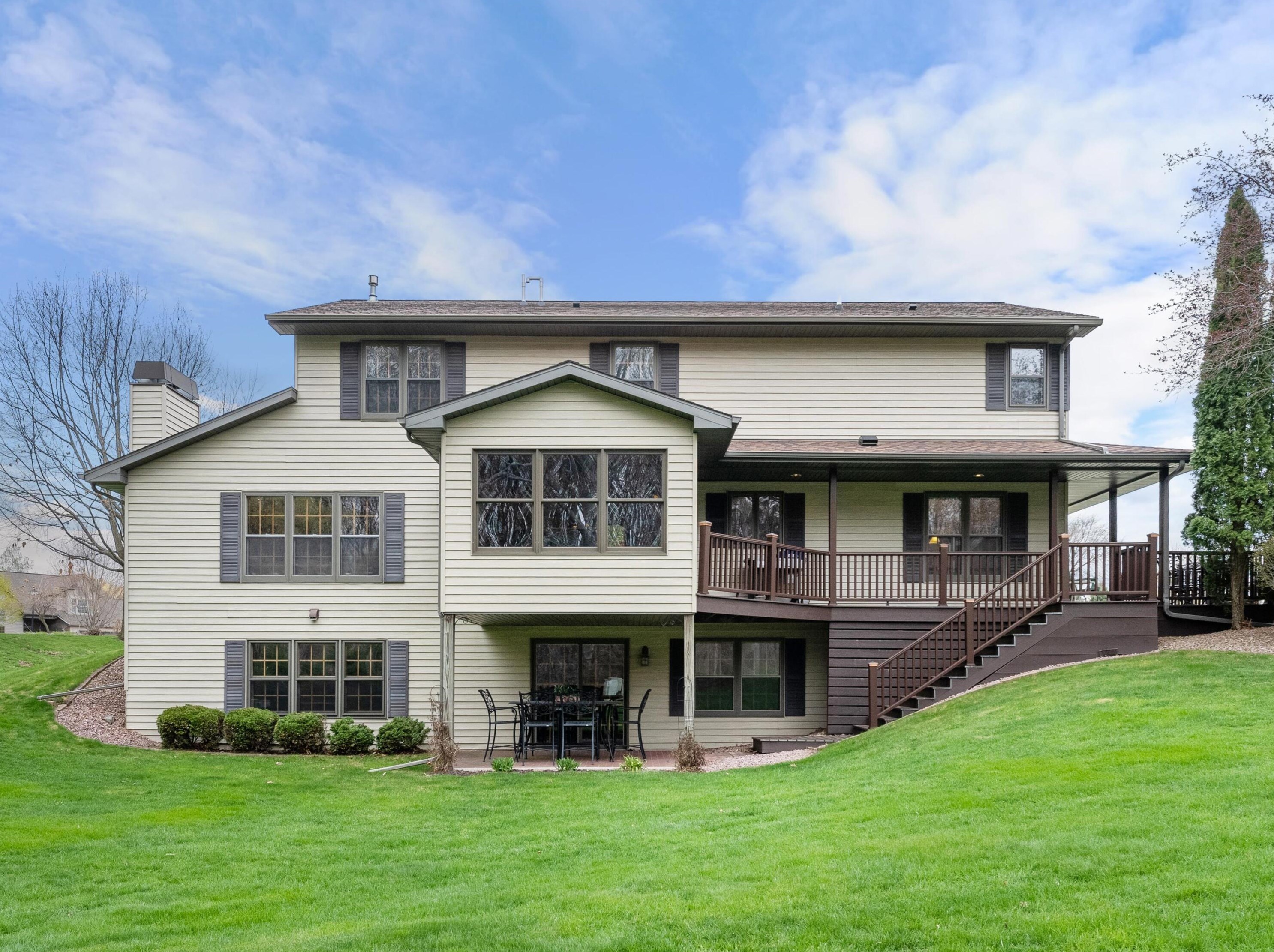 318 Beech Dr, Plymouth, WI 53073