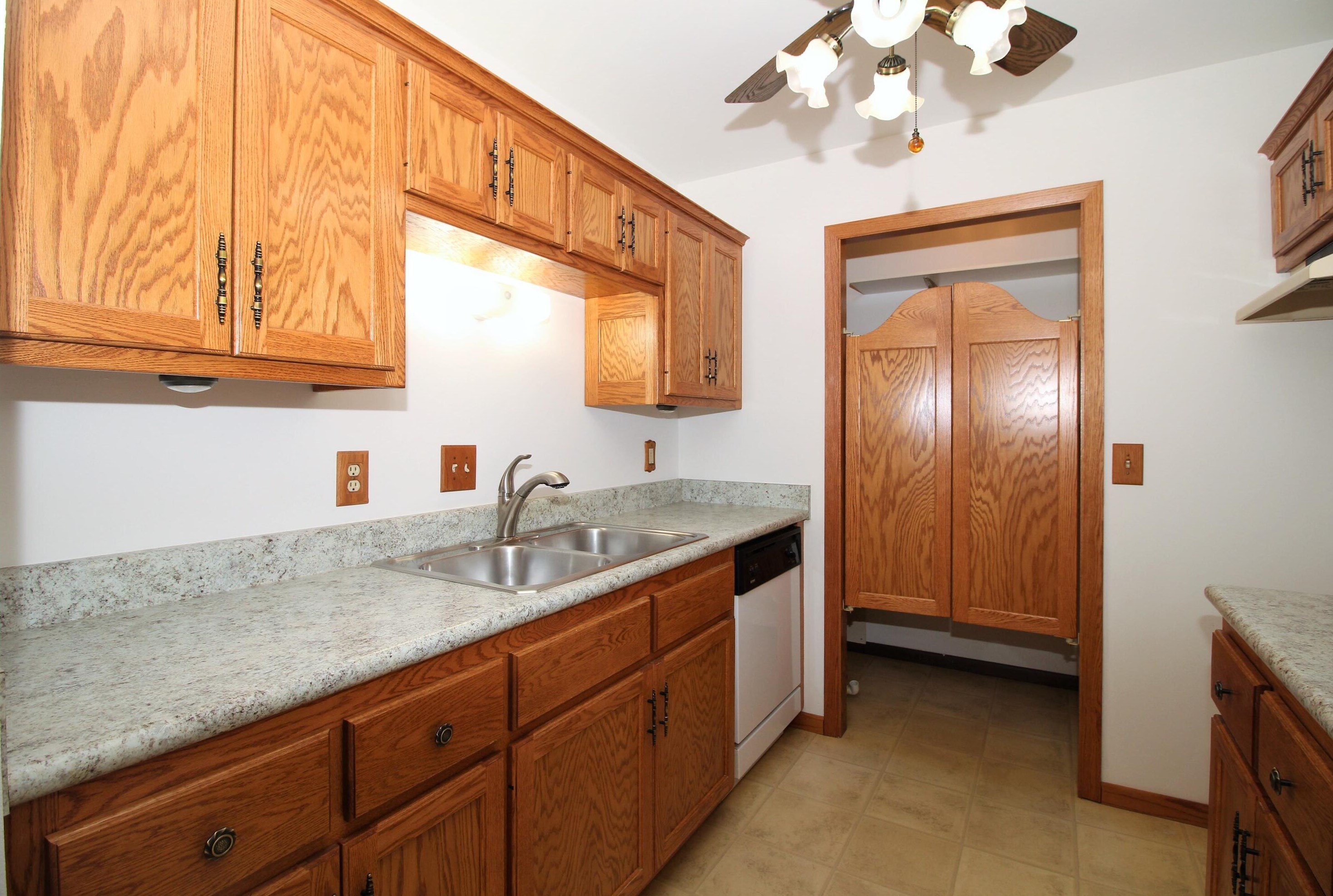 125 N University Dr #316, West Bend, WI 53095