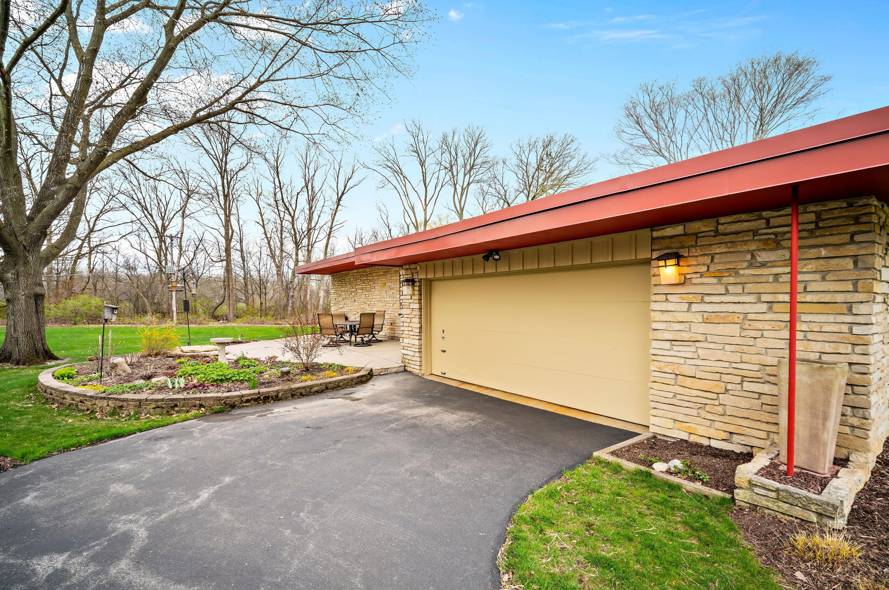 3241 S Monterey Dr, Waukesha, WI 53151